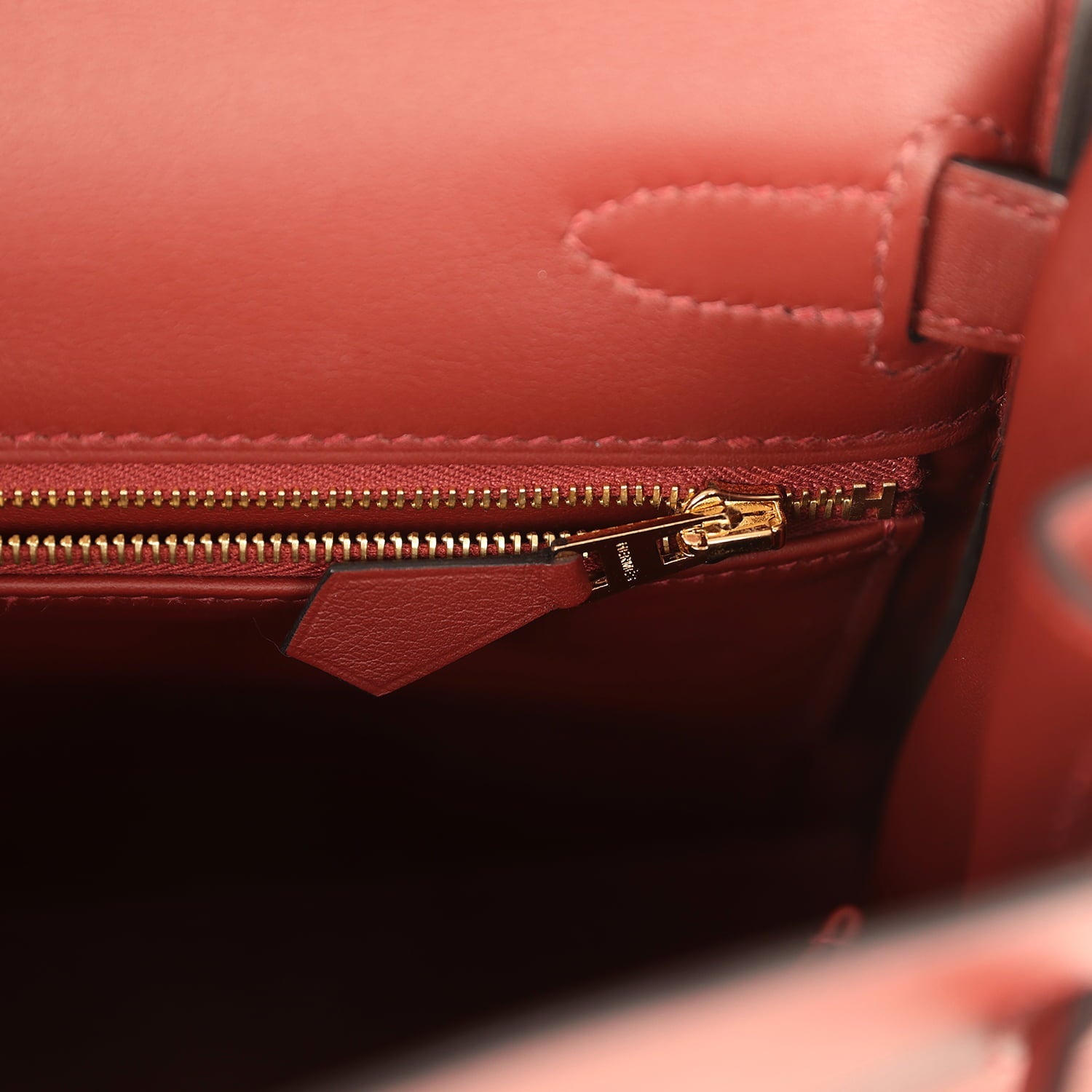 Hermes Kelly Lakis 28 Rouge H Swift Gold Hardware