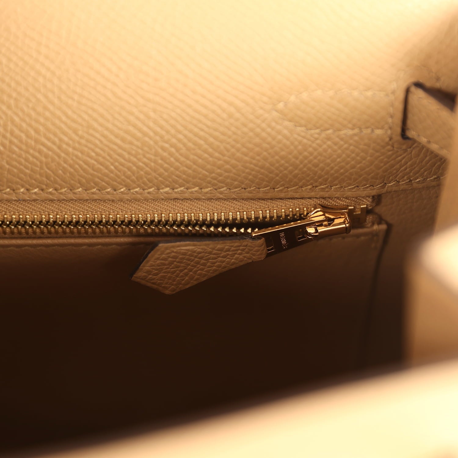 Hermes Kelly Sellier 25 Poussiere Epsom Permabrass Hardware