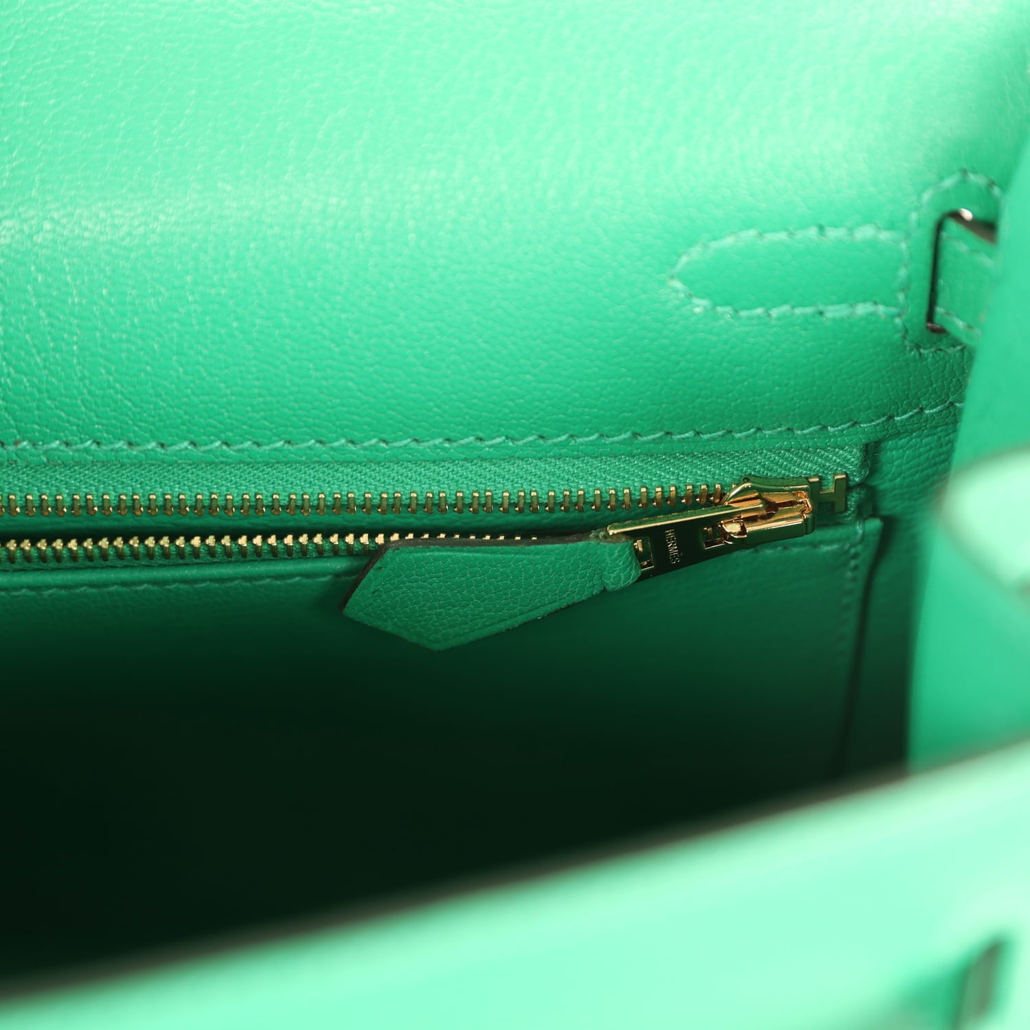 Pre-owned Hermes Kelly Sellier 25 Vert Vertigo Chevre Chamkila Gold Hardware