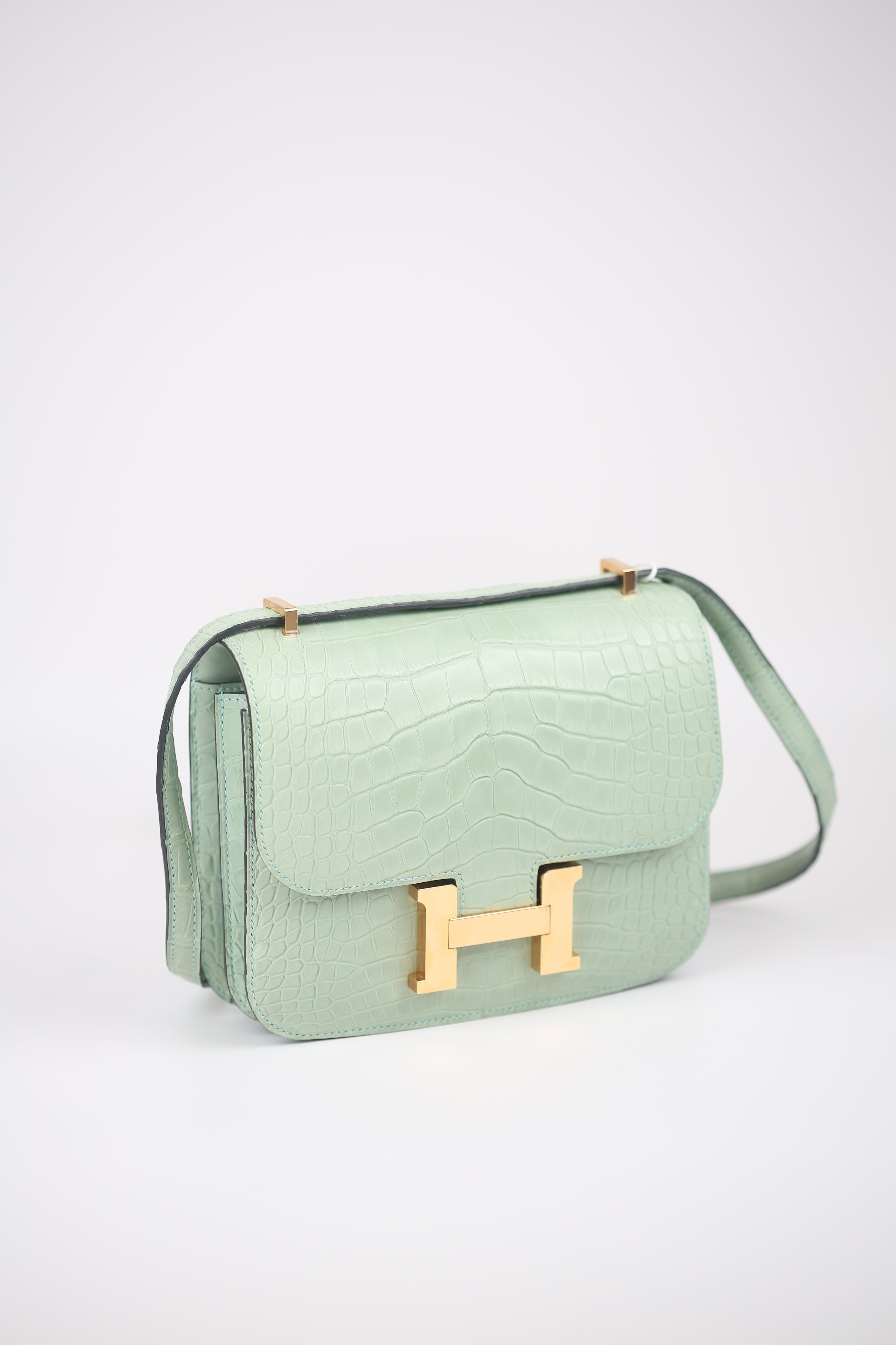 HERMÈS Shiny Alligator Constance 18 Vert d'Eau