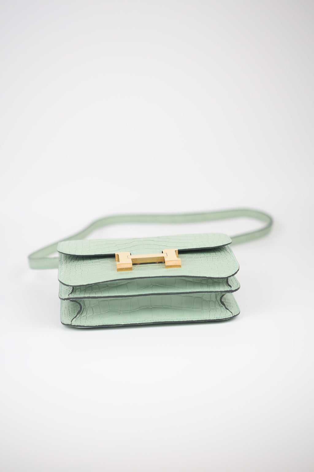 HERMÈS Shiny Alligator Constance 18 Vert d'Eau