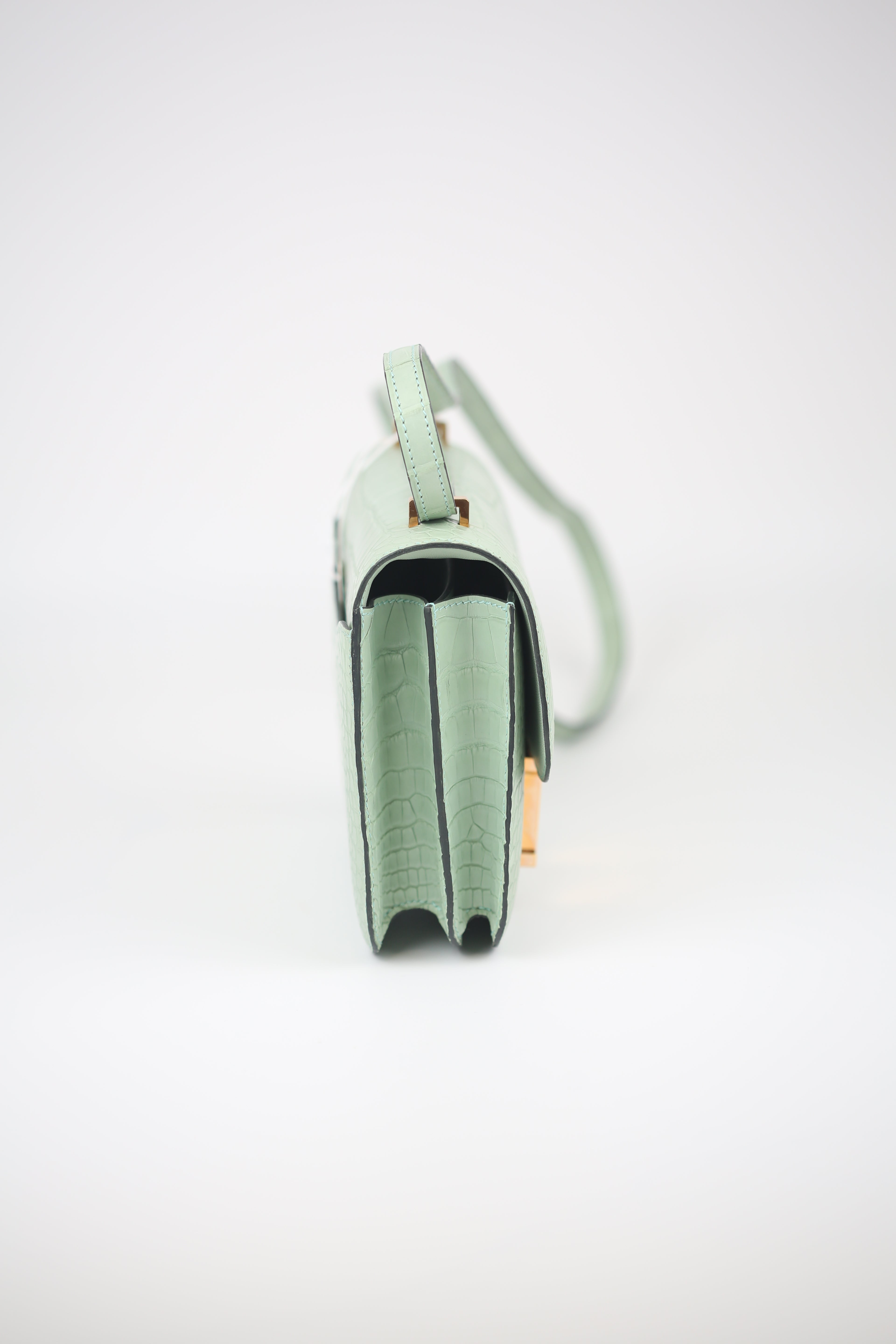 HERMÈS Shiny Alligator Constance 18 Vert d'Eau