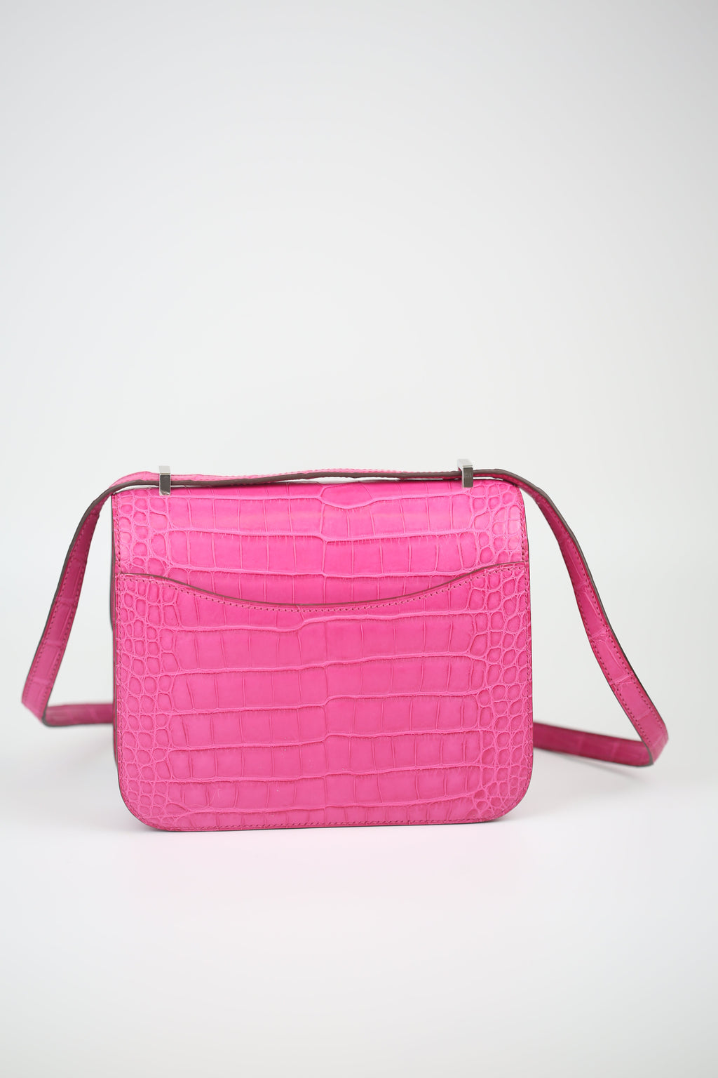 HERMÈSAlligator Constance 18 Rose Tyrien