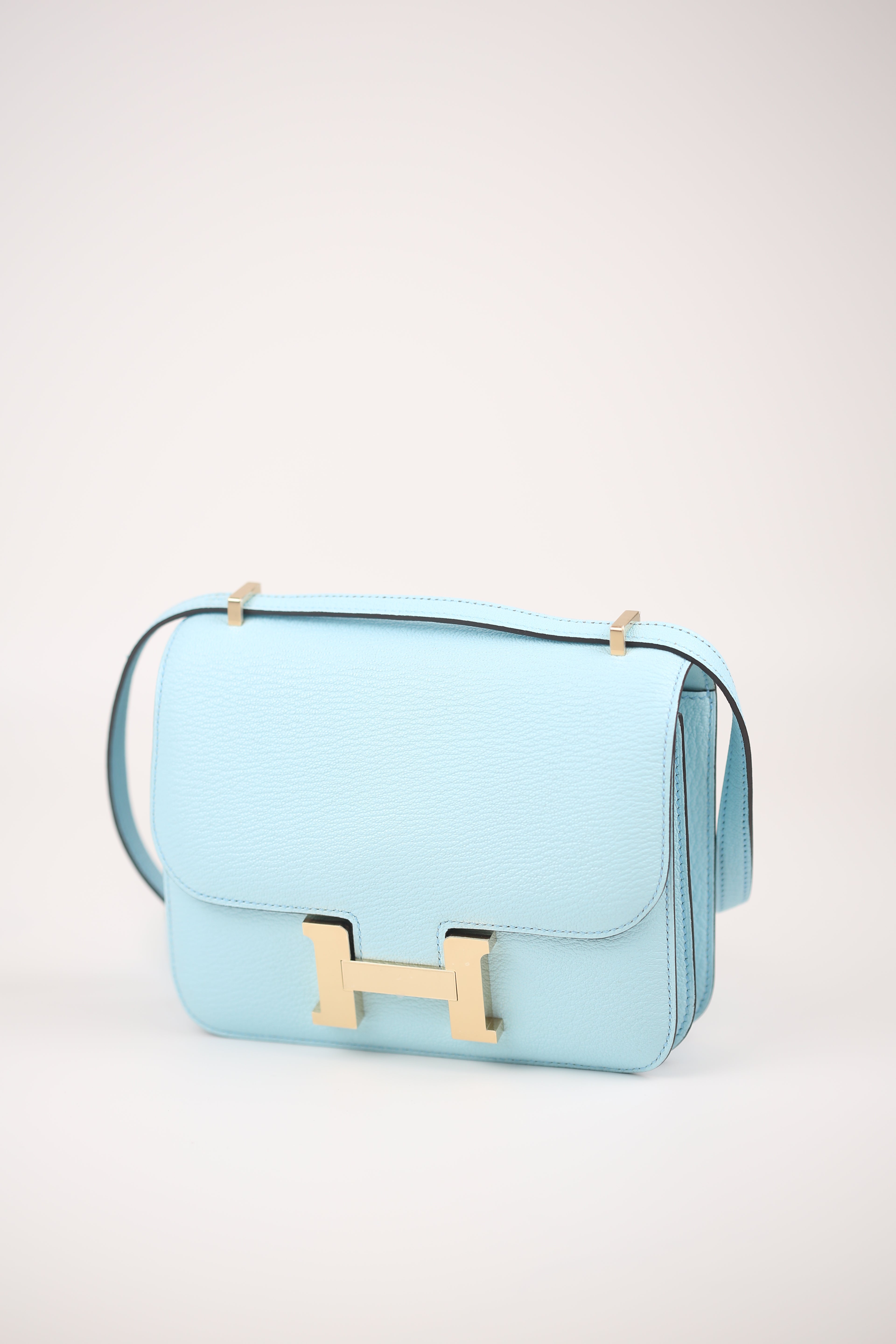HERMÈS Chevre Constance 18 Bleu Zephyr