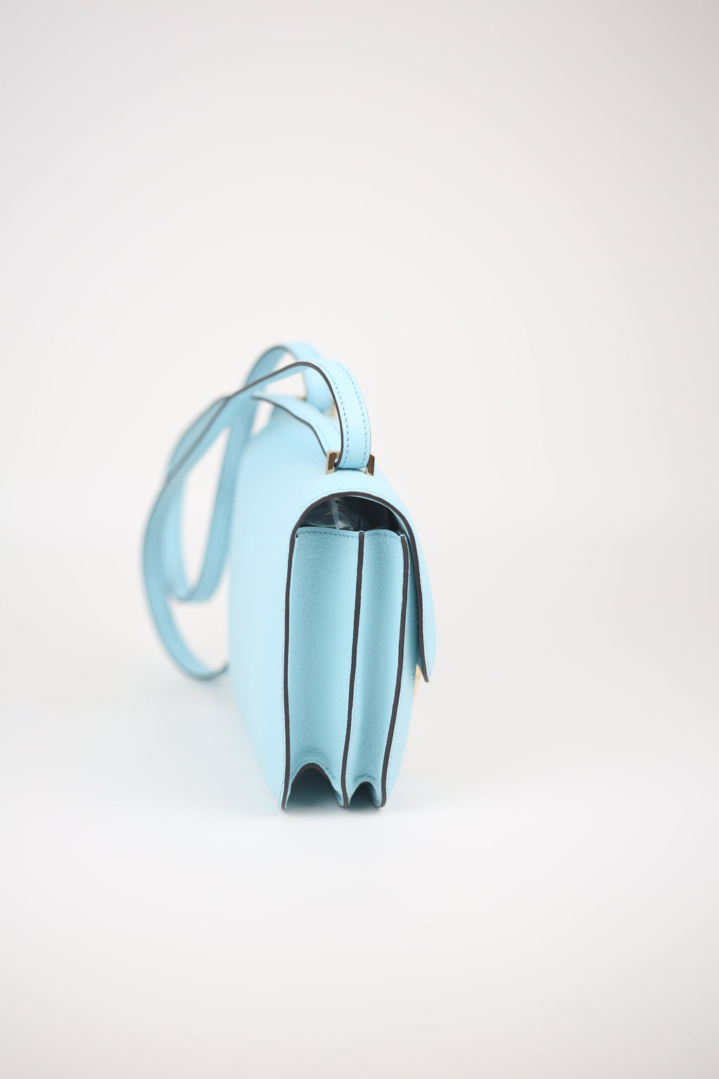 HERMÈS Chevre Constance 18 Bleu Zephyr