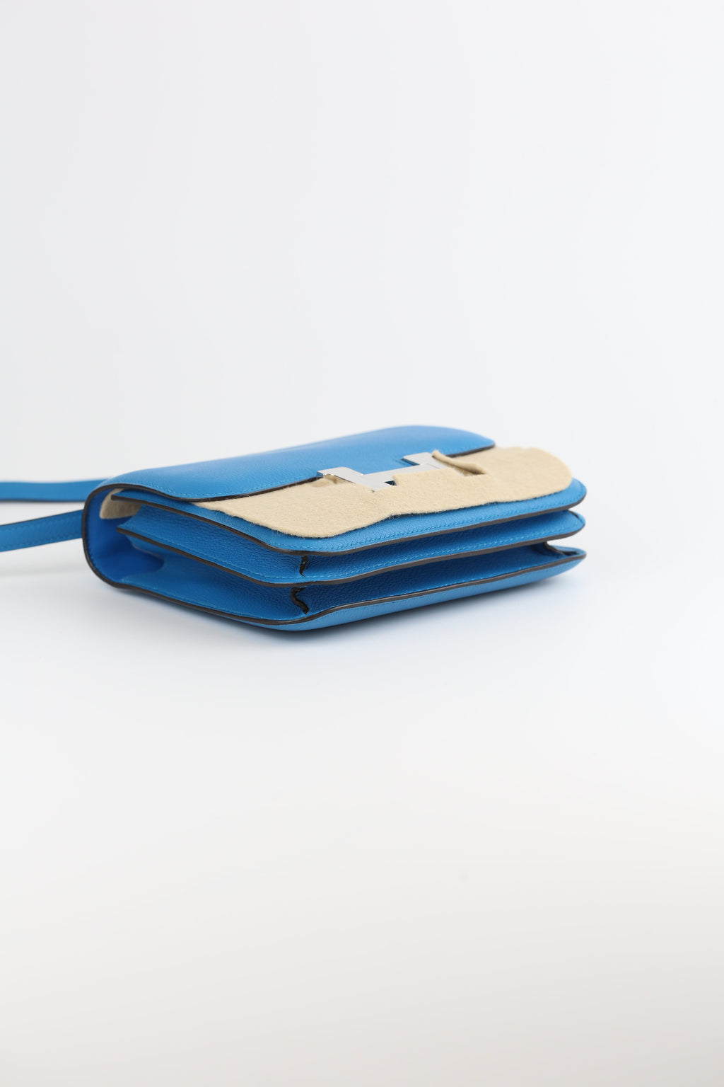 HERMES  Evercolor mini Constance Bleu Frida