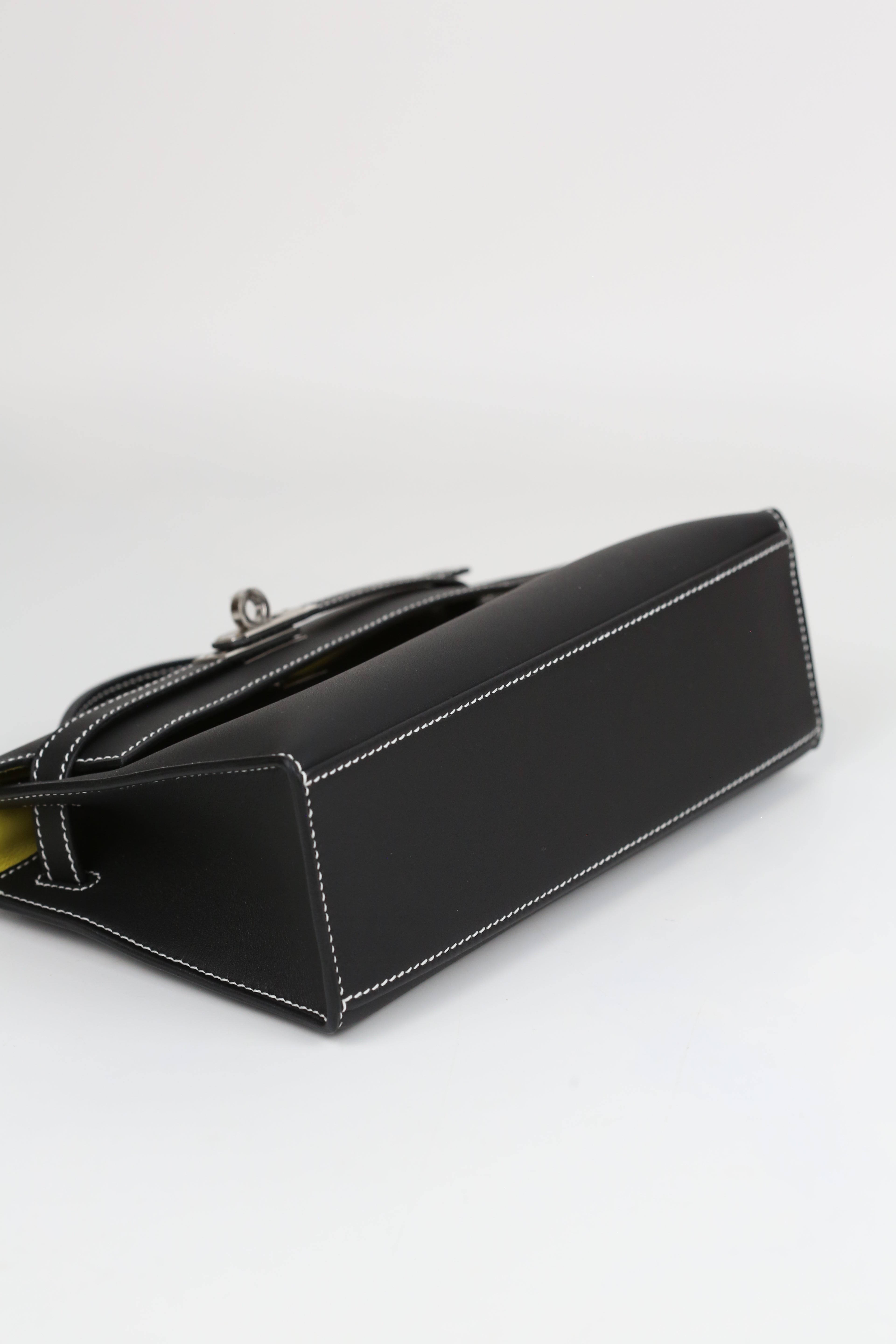 HERMÈS Kelly Pochette Black Silver