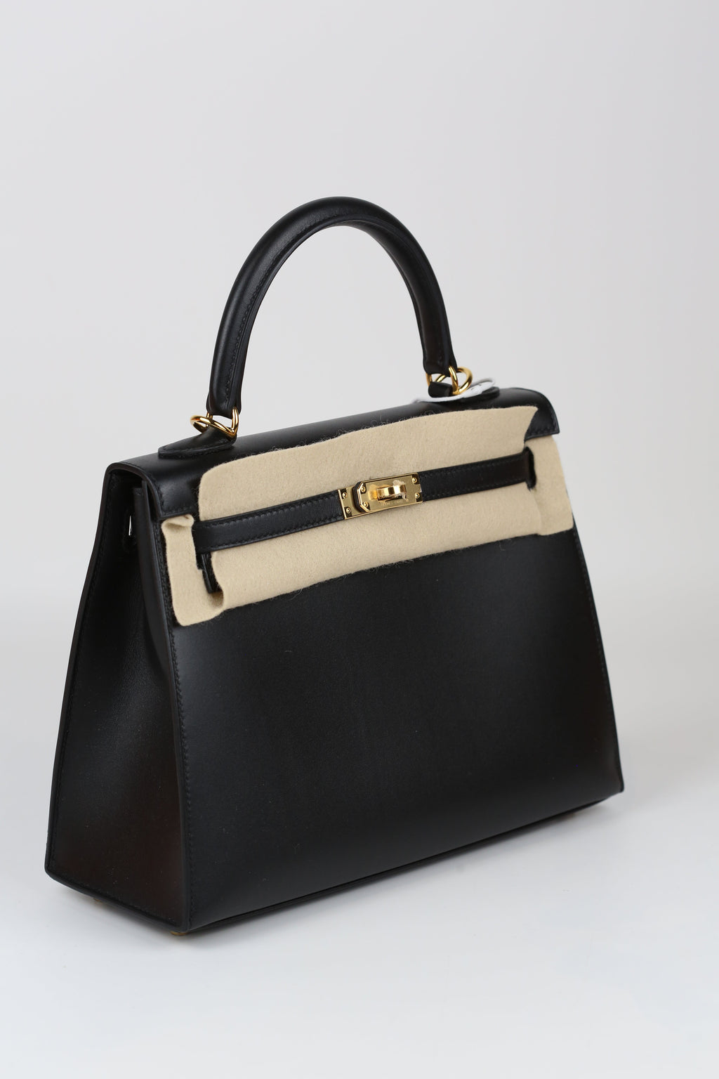 HERMÈS Kelly 25 Noir Tadelakt