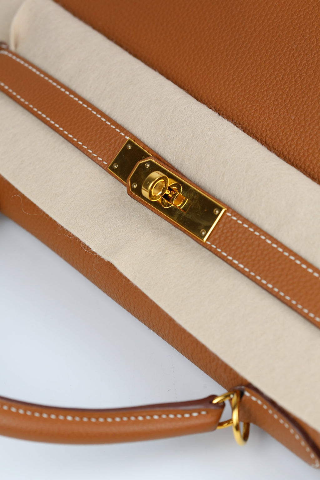HERMÈS Kelly 32 Gold