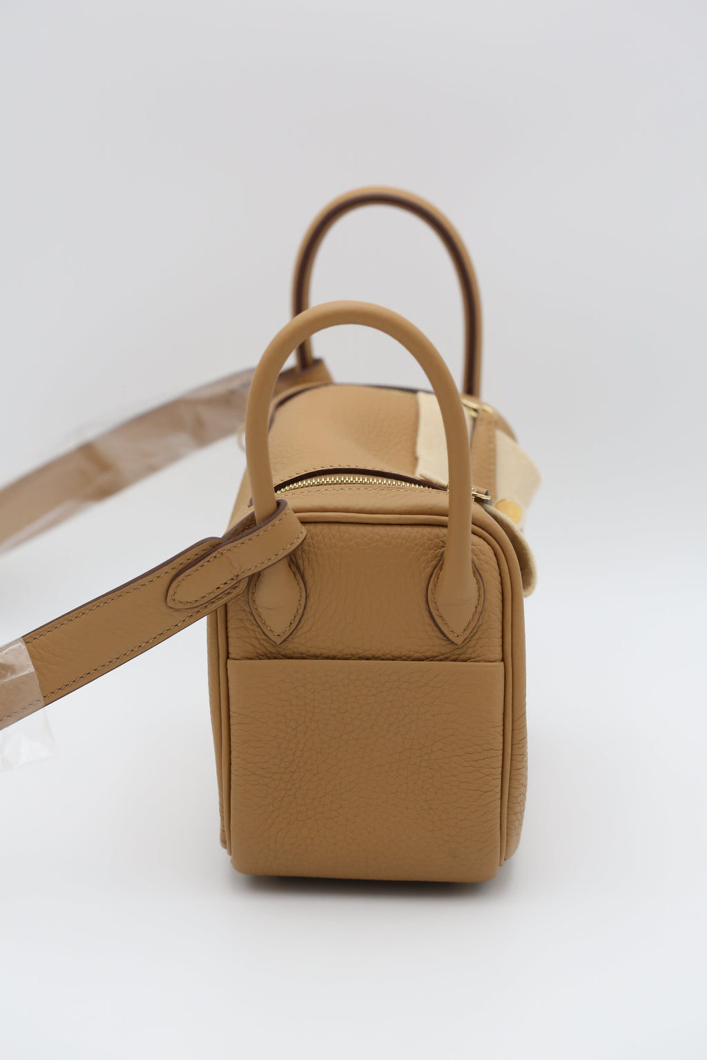 HERMÈS Mini Lindy Biscuit Gold