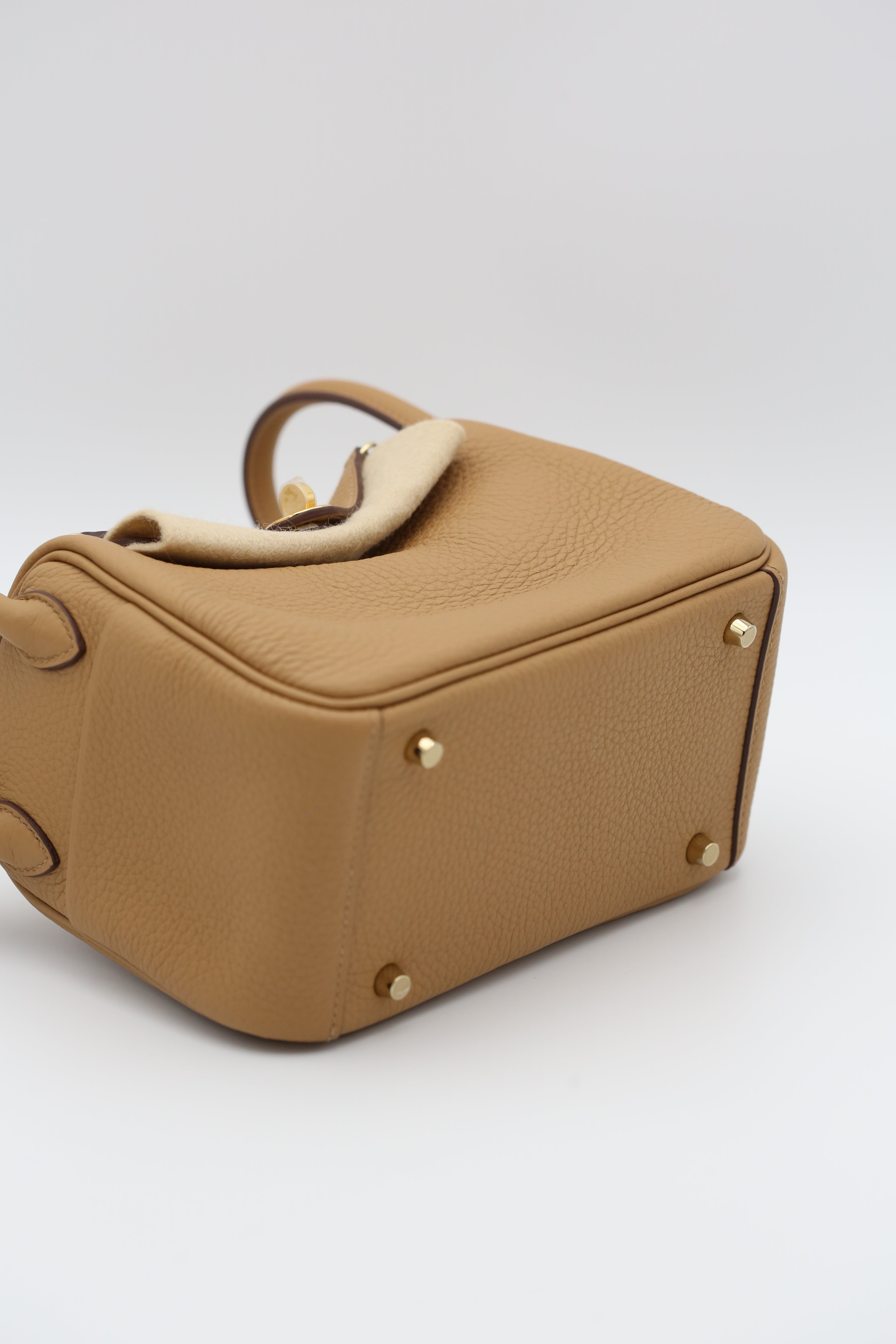 HERMÈS Mini Lindy Biscuit Gold