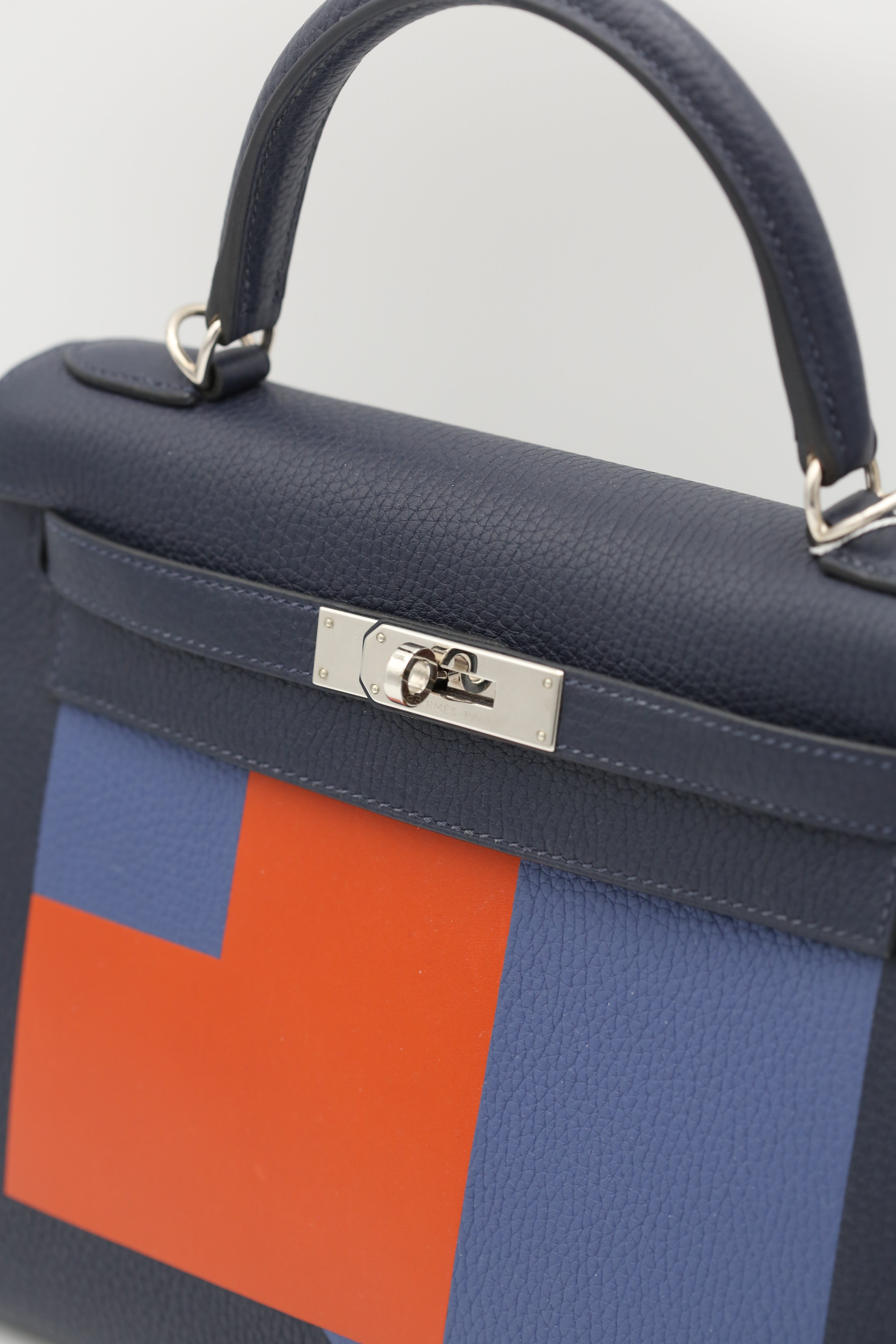 HERMÈS Kelly 28