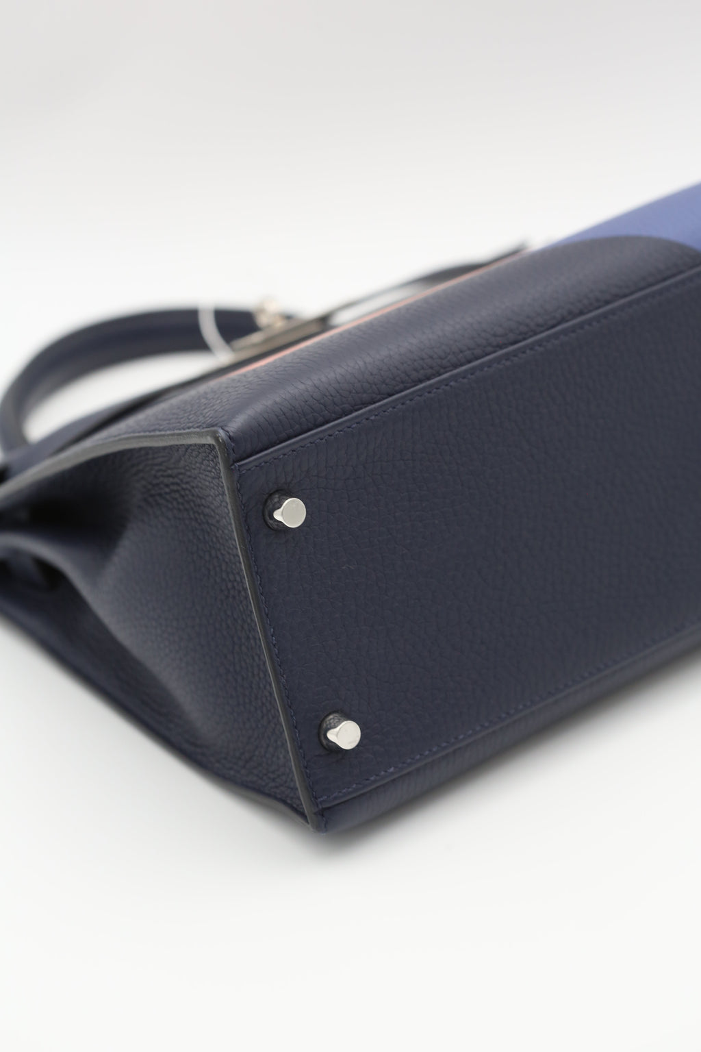 HERMÈS Kelly 28