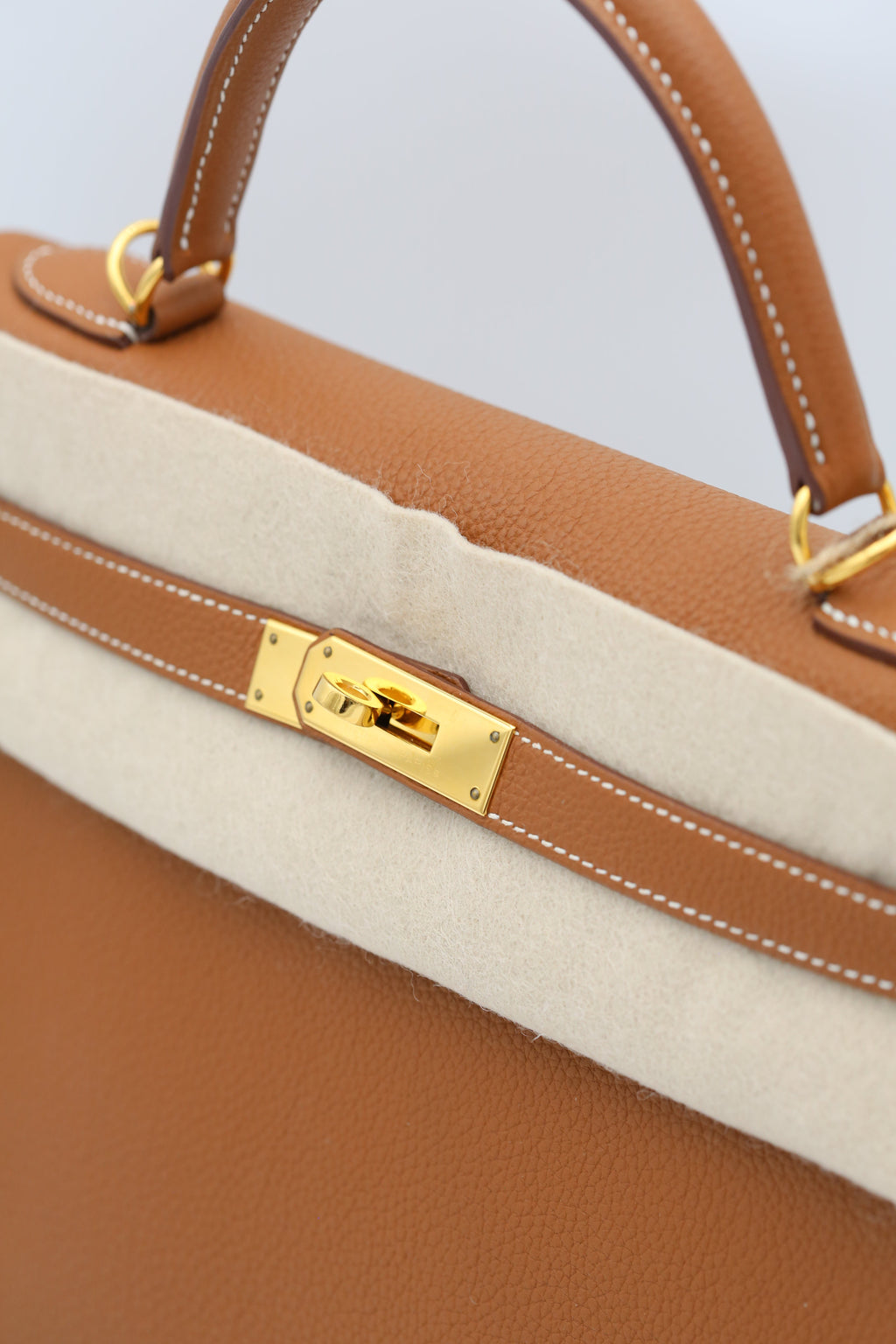 HERMÈS Kelly 32 Gold