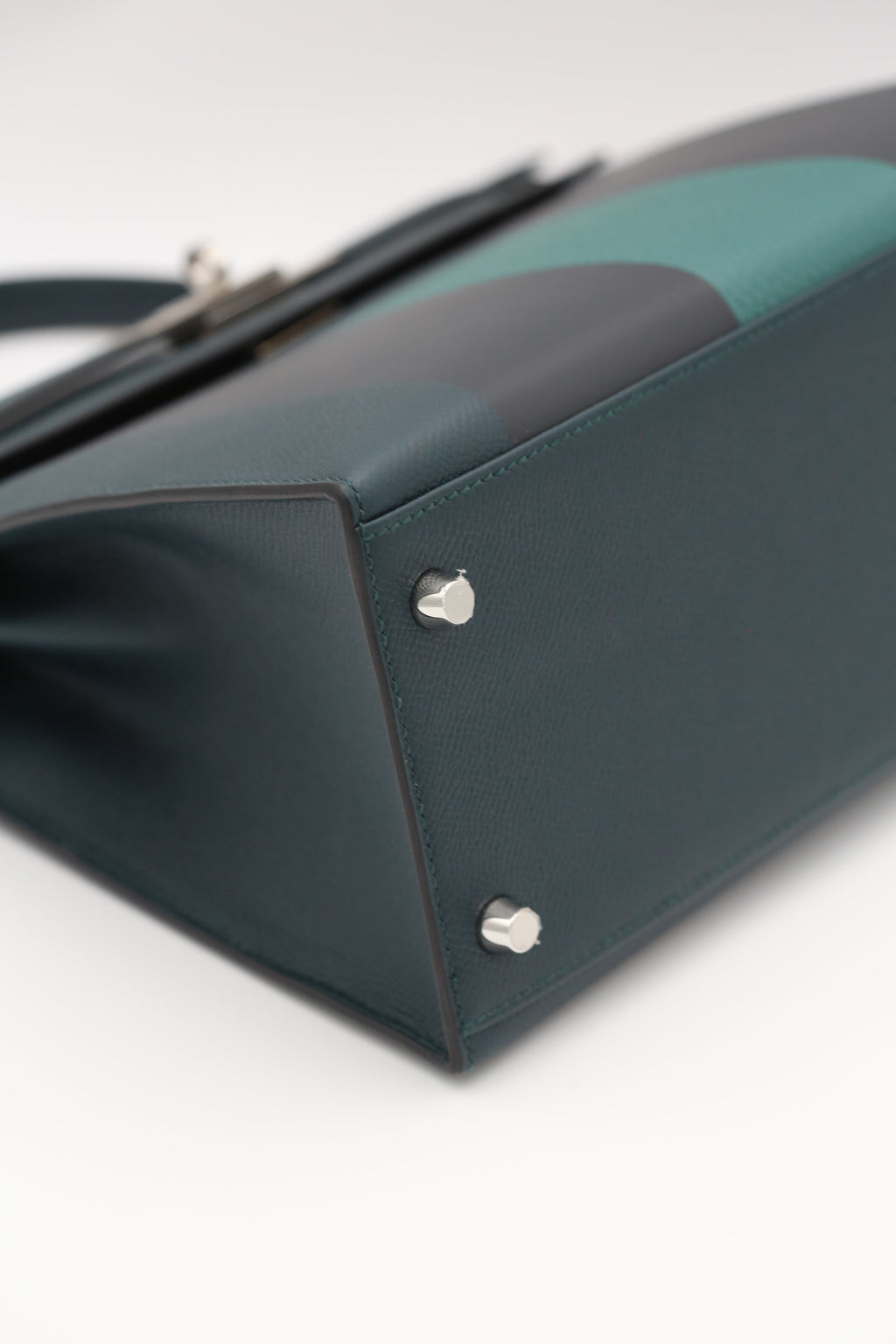 HERMÈS Kelly 28 Vert Cypress Silver