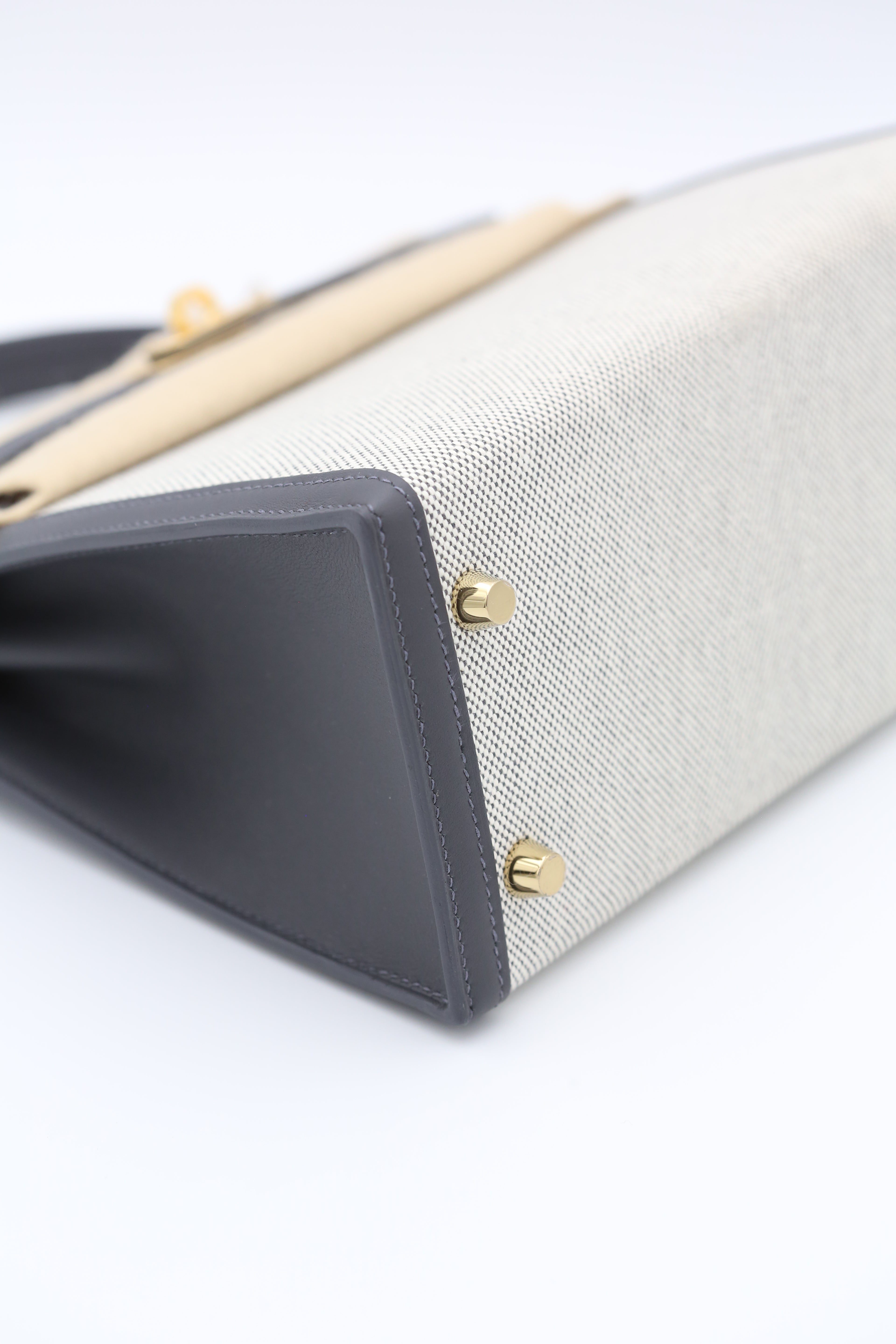 HERMÈS Kelly 25 Adroise Gold