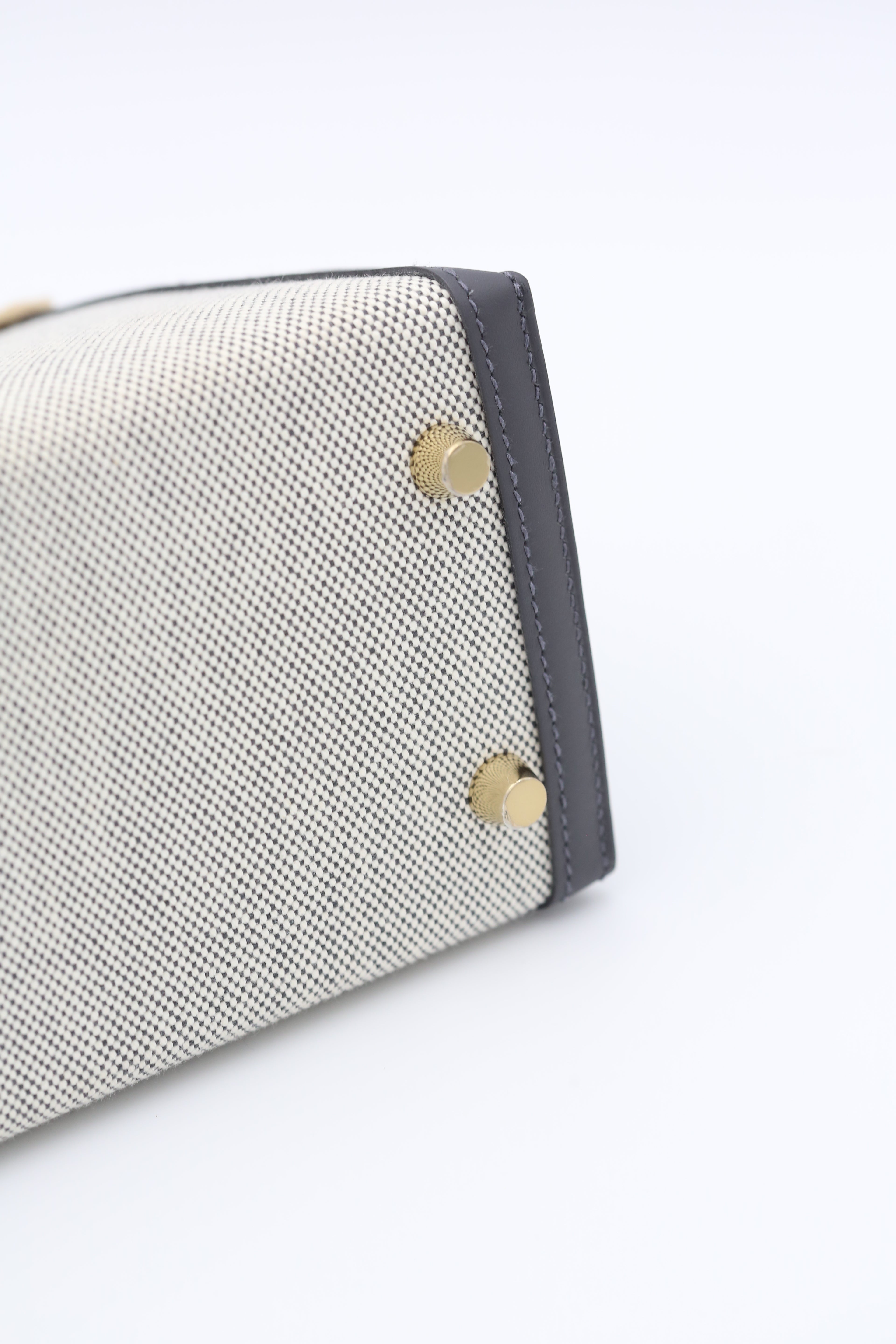 HERMÈS Kelly 25 Adroise Gold