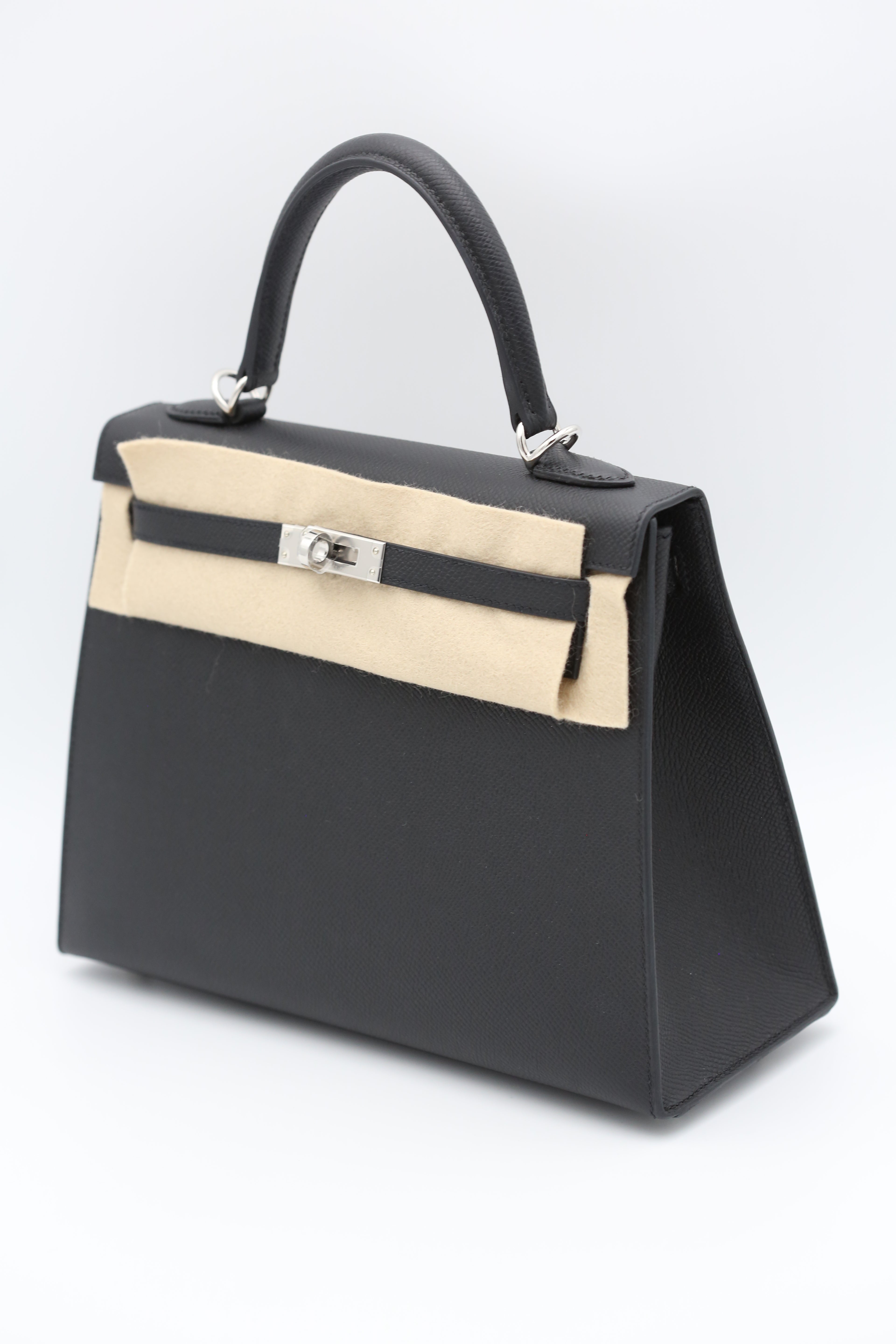 HERMÈS Kelly 28 Epsom Silver