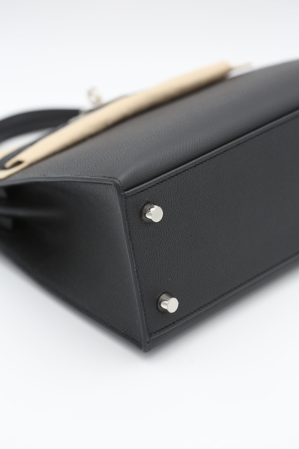 HERMÈS Kelly 28 Epsom Silver
