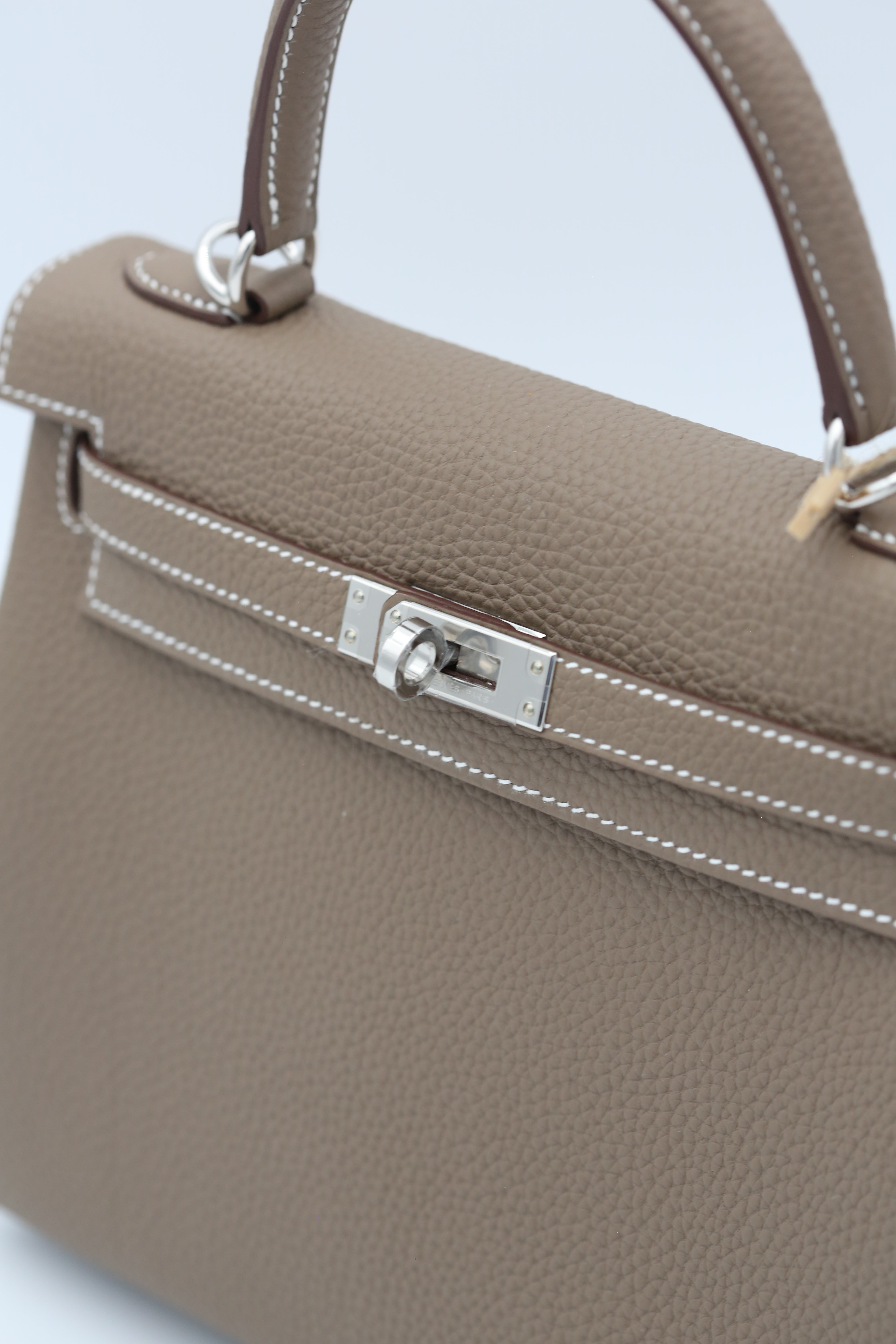 HERMÈS Kelly 25 Etoupe Silver