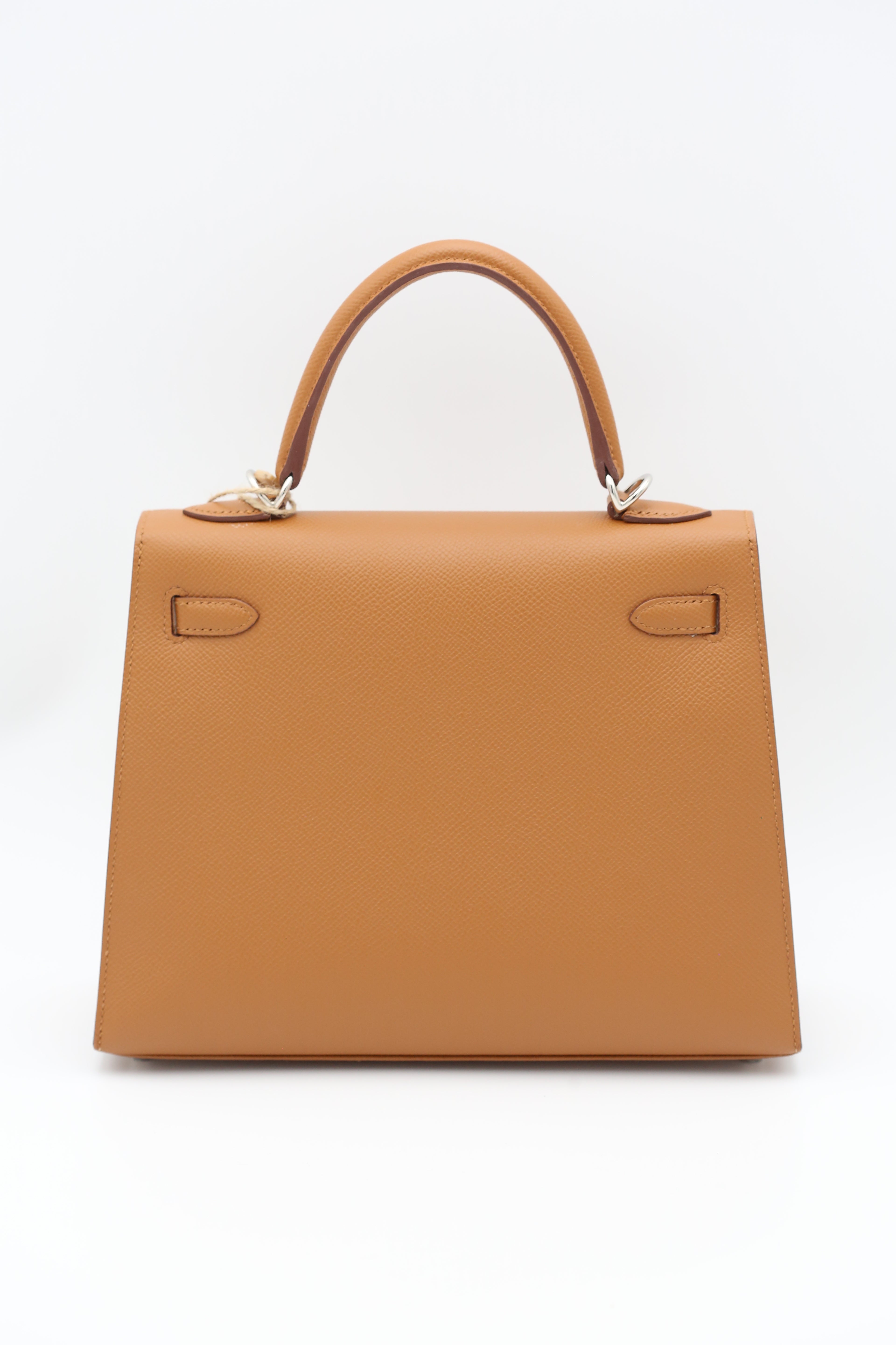 HERMÈS Kelly 25 Epsom Gold