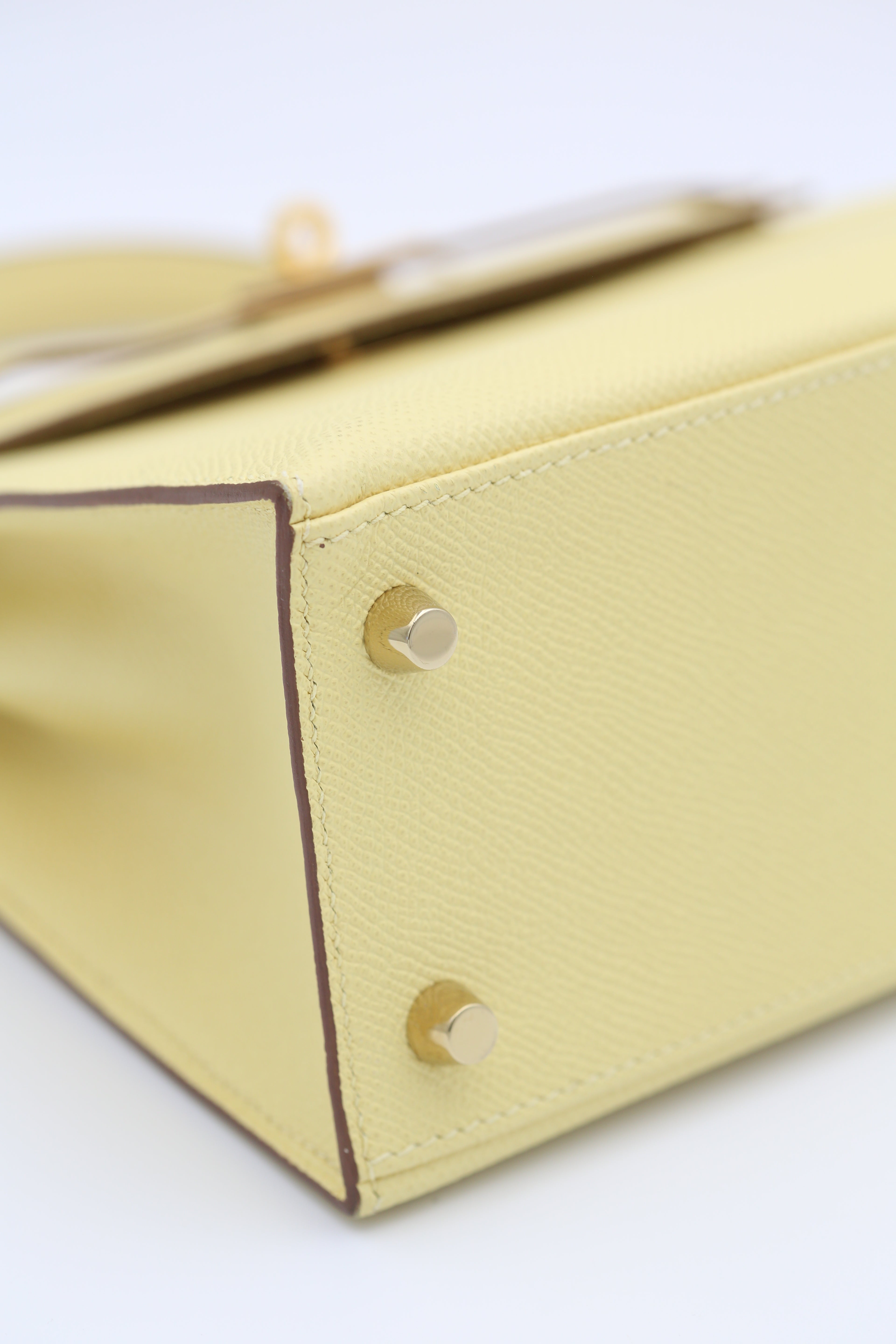 HERMÈS Kelly 28 Jaune Poussin Gold