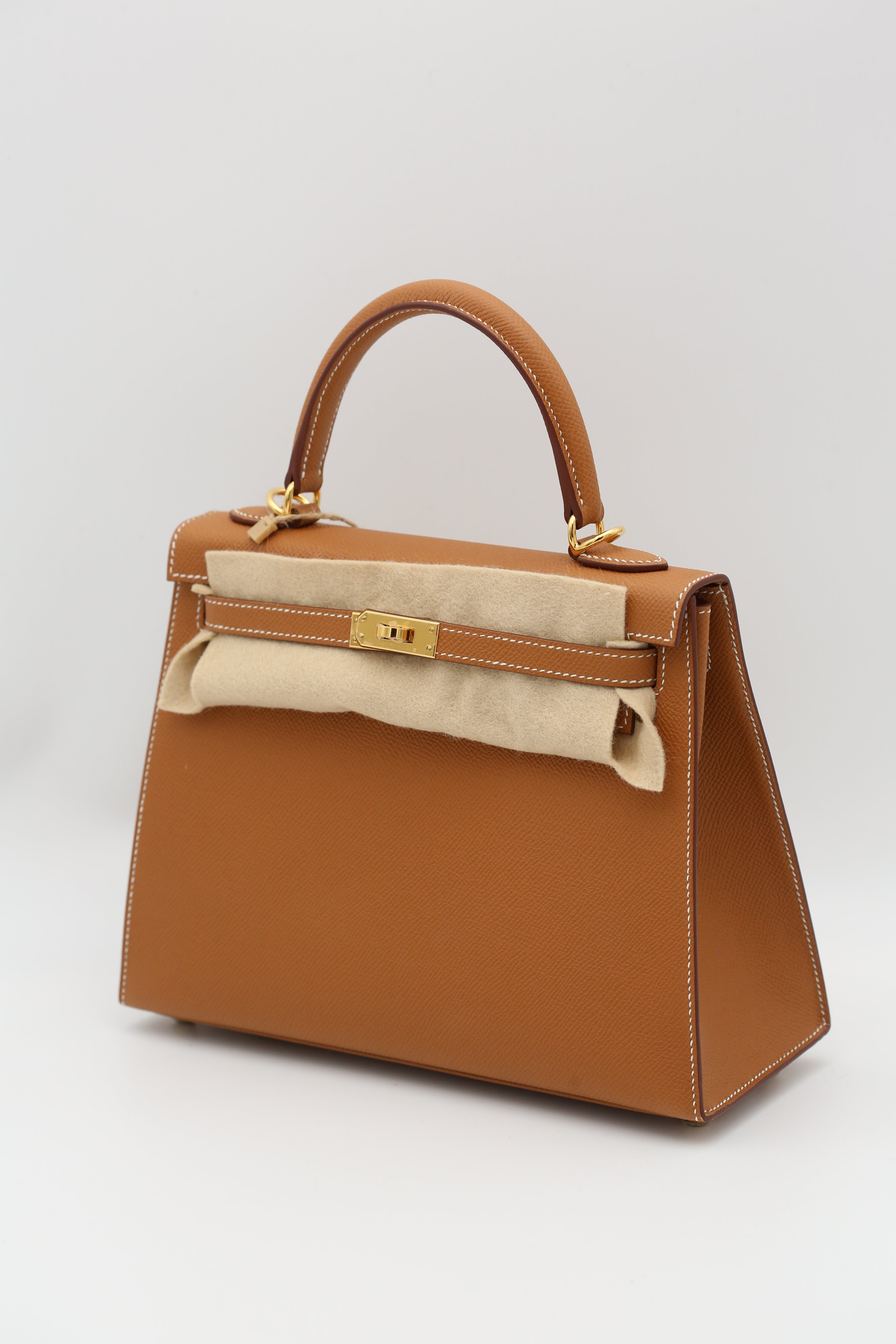 HERMÈS Kelly 25 Gold