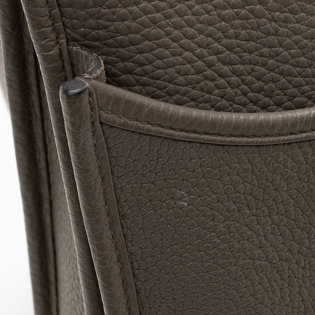 Hermes Taurillon Clemence Evelyne III PM Shoulder Bag (SHF-22515)