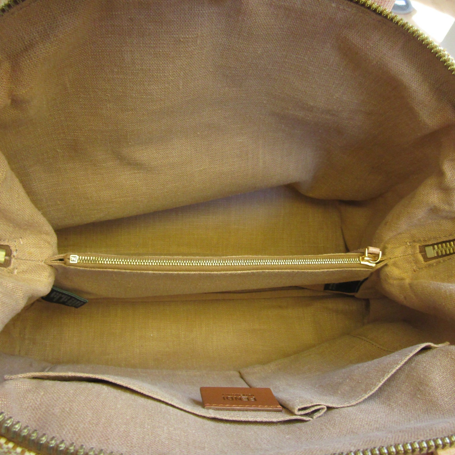 FENDI Chameleon Handbag in Pink Leather