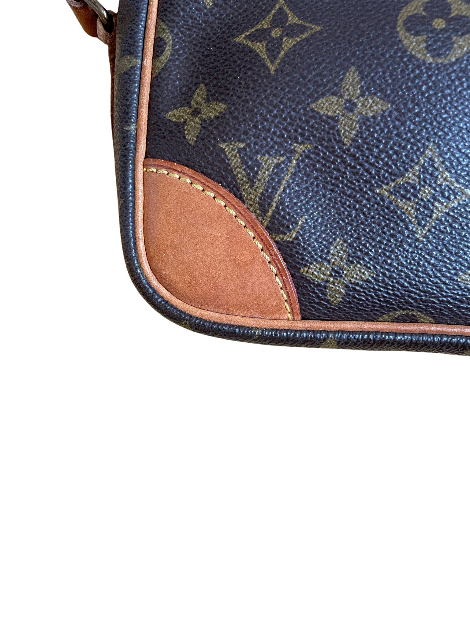 Louis Vuitton Trocadero 24 Monogram