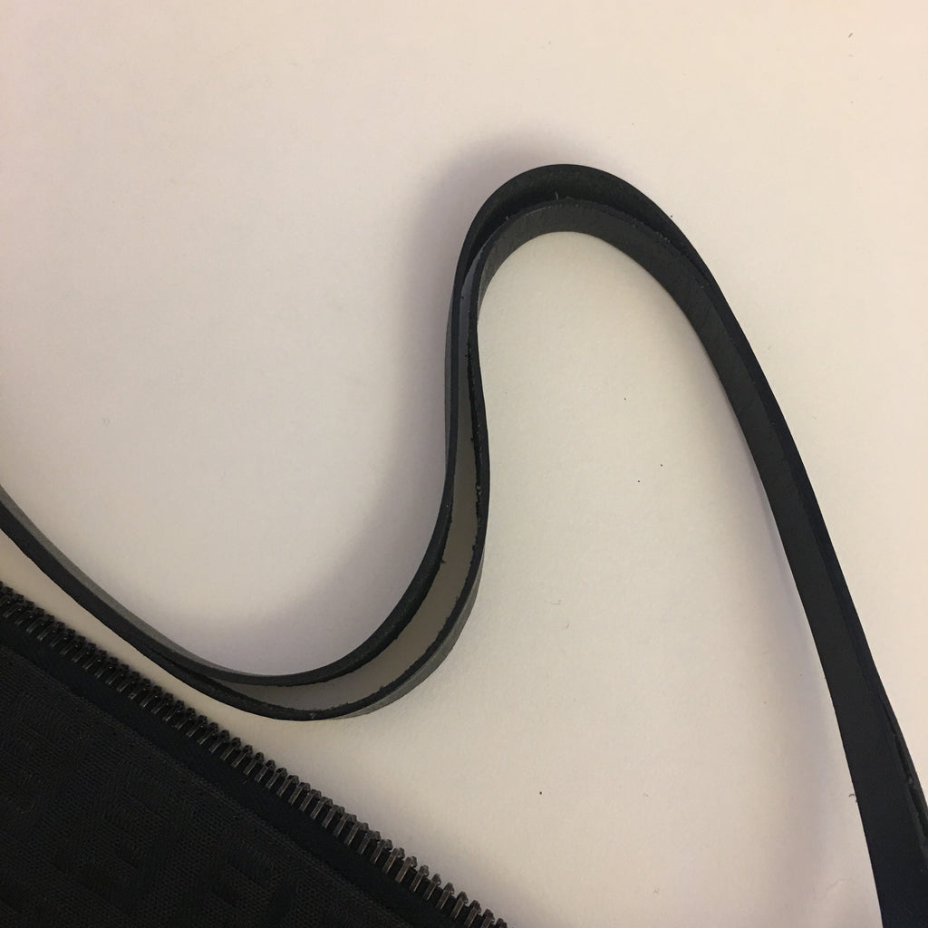 FENDI Shoulder Bag in Black Fabric