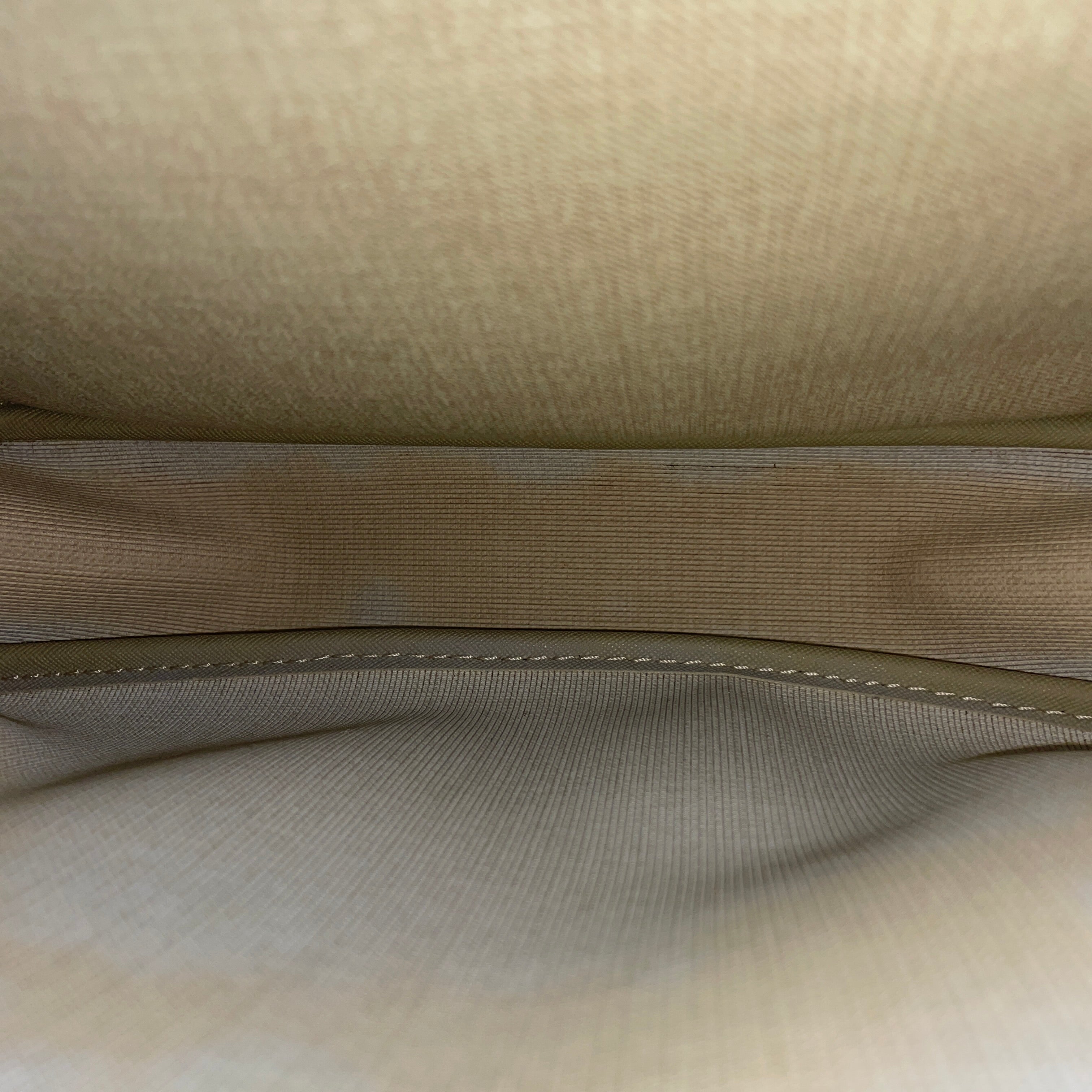 Louis Vuitton Reporter Monogram Canvas