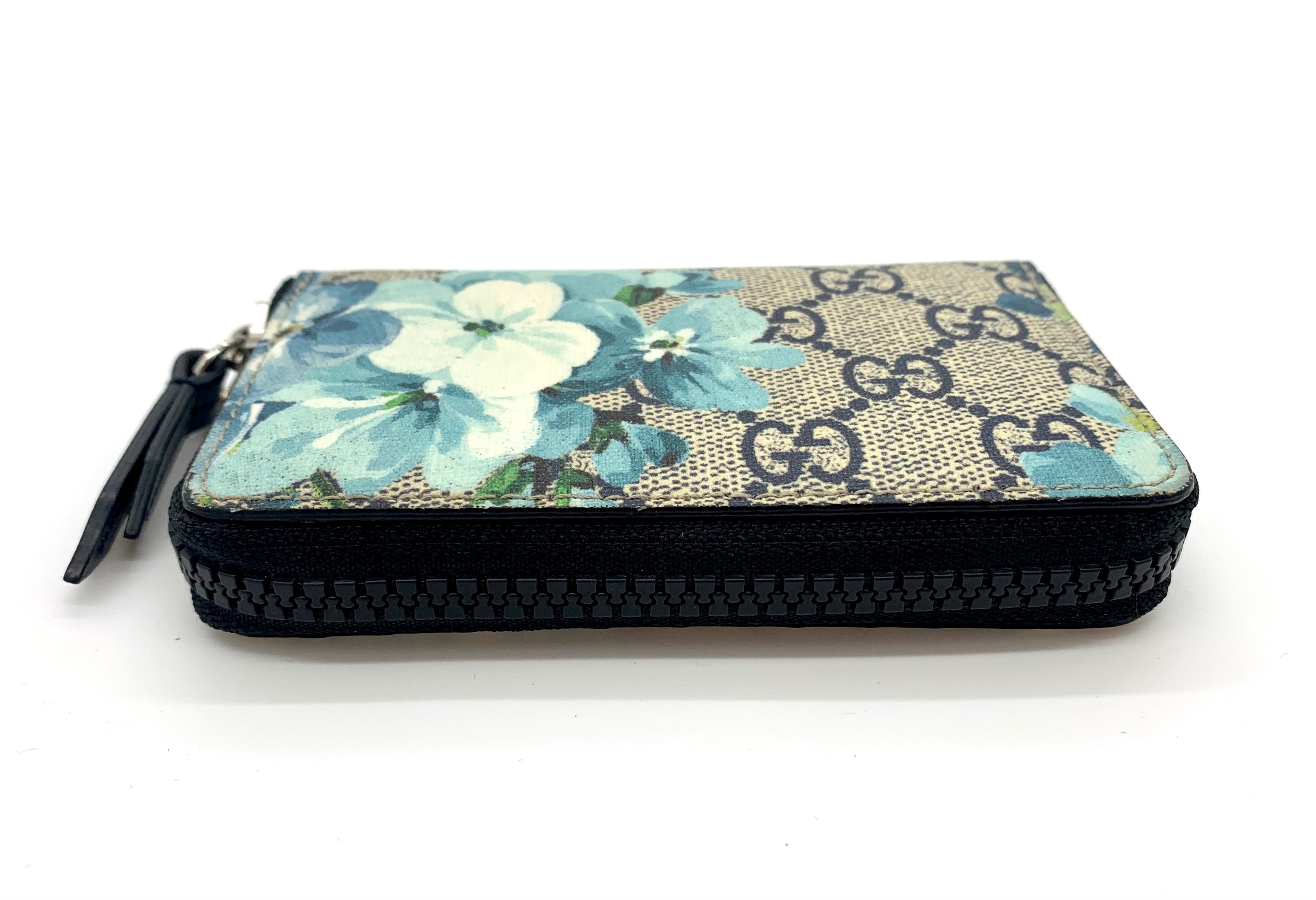 GUCCI GG SUPREME BLOOMS ZIP AROUND CARD CASE