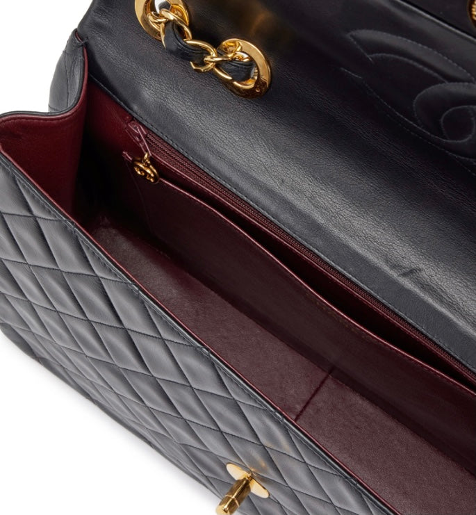 CHANEL VINTAGE JUMBO CLASSIC FLAP BAG
