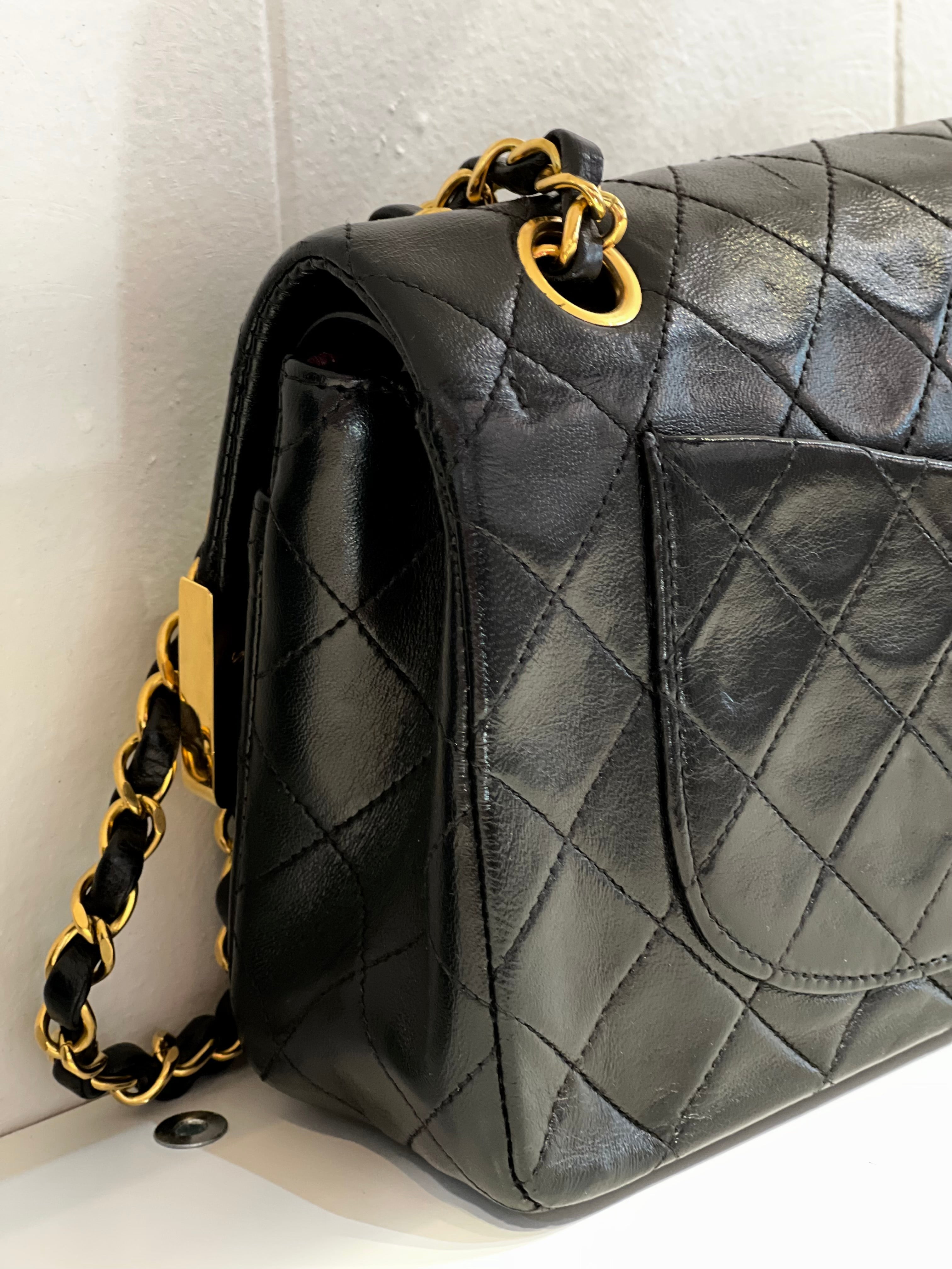 CHANEL Vintage Flap Medium Bag