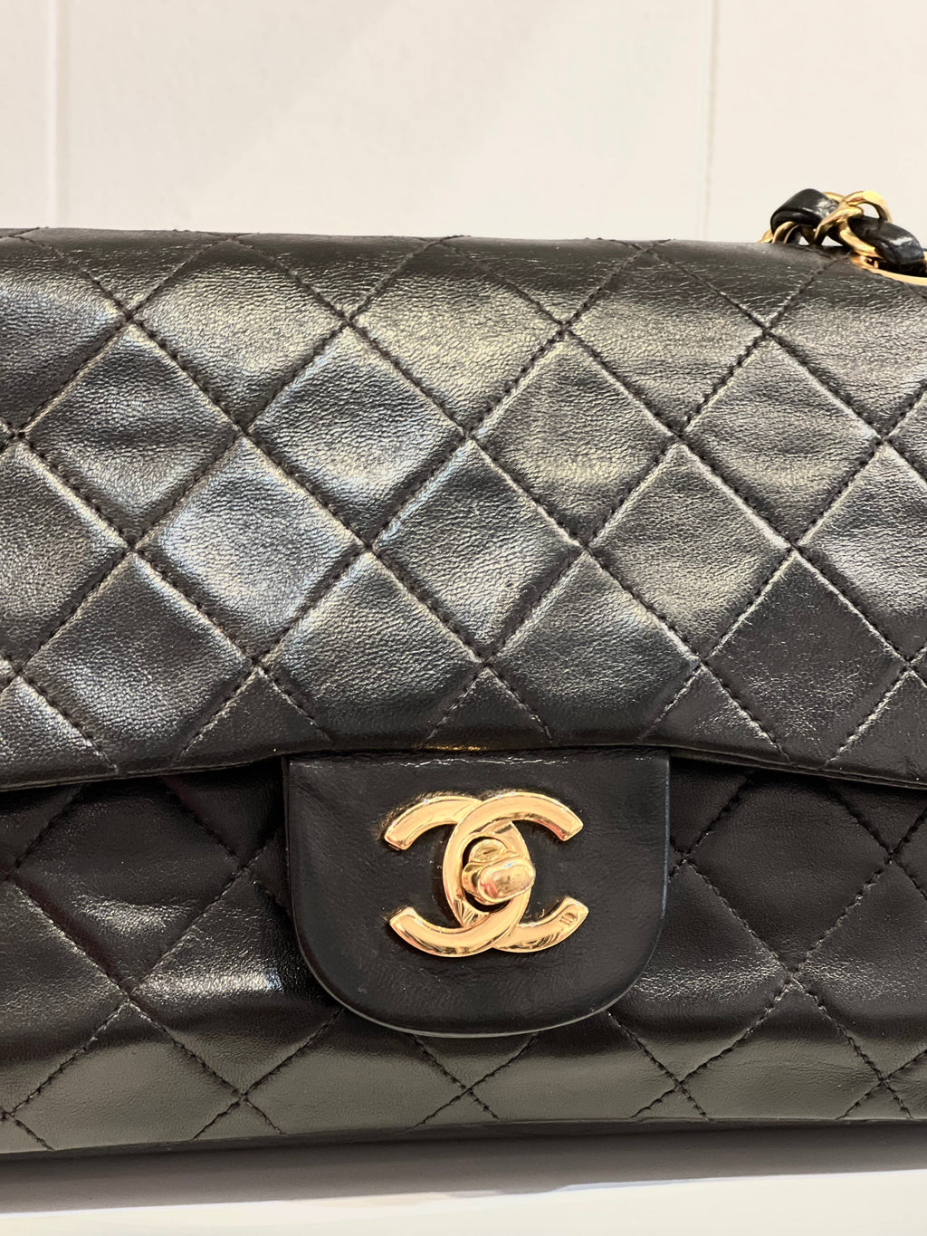 CHANEL Vintage Flap Medium Bag