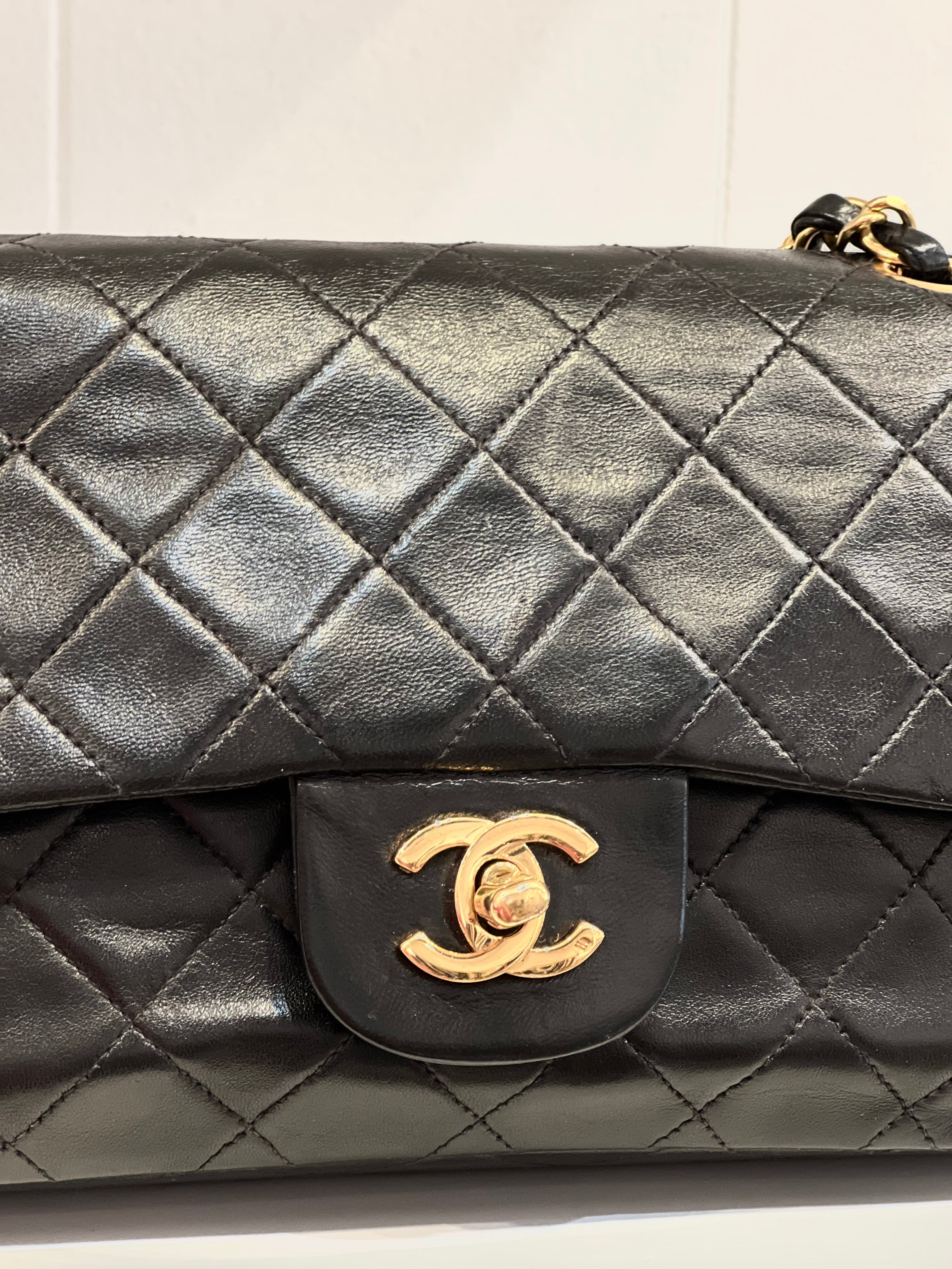 CHANEL Vintage Flap Medium Bag