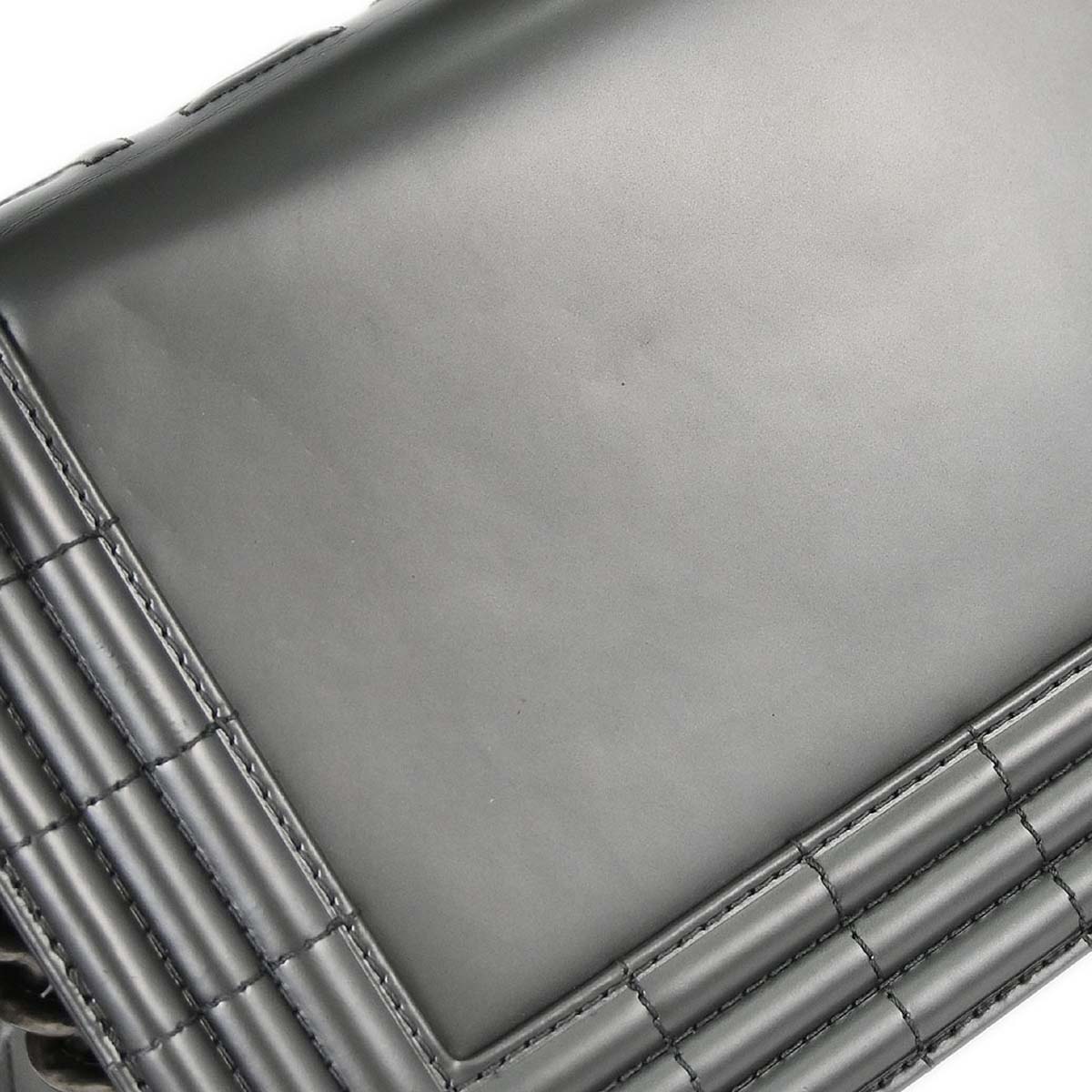 Boy Chanel 2012 Gray Patent Leather Medium Shoulder Bag
