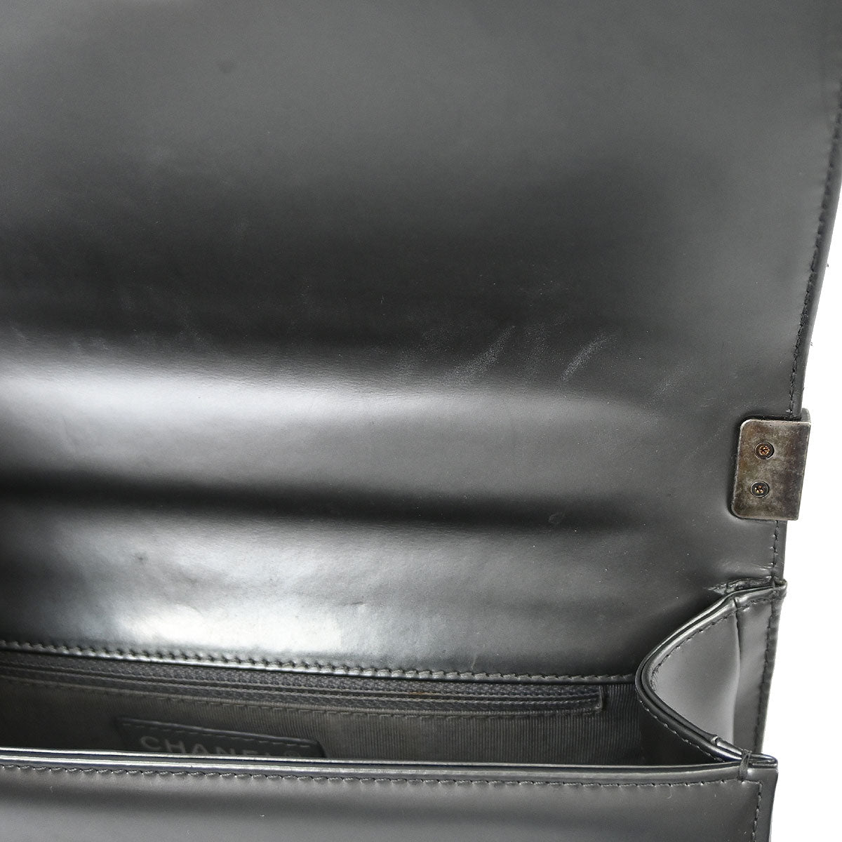 Boy Chanel 2012 Gray Patent Leather Medium Shoulder Bag