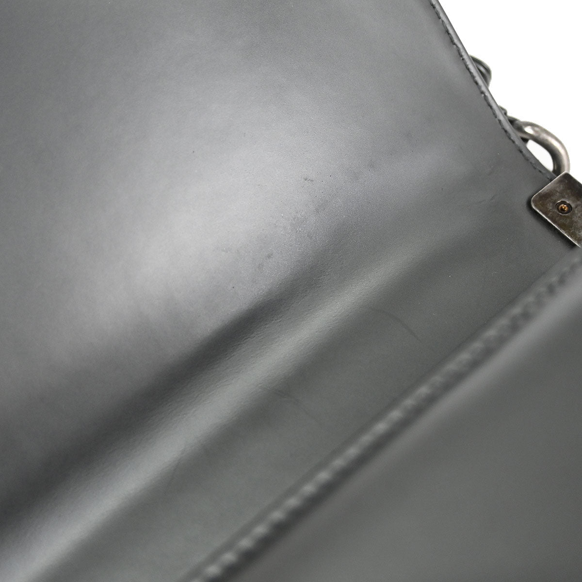 Boy Chanel 2012 Gray Patent Leather Medium Shoulder Bag