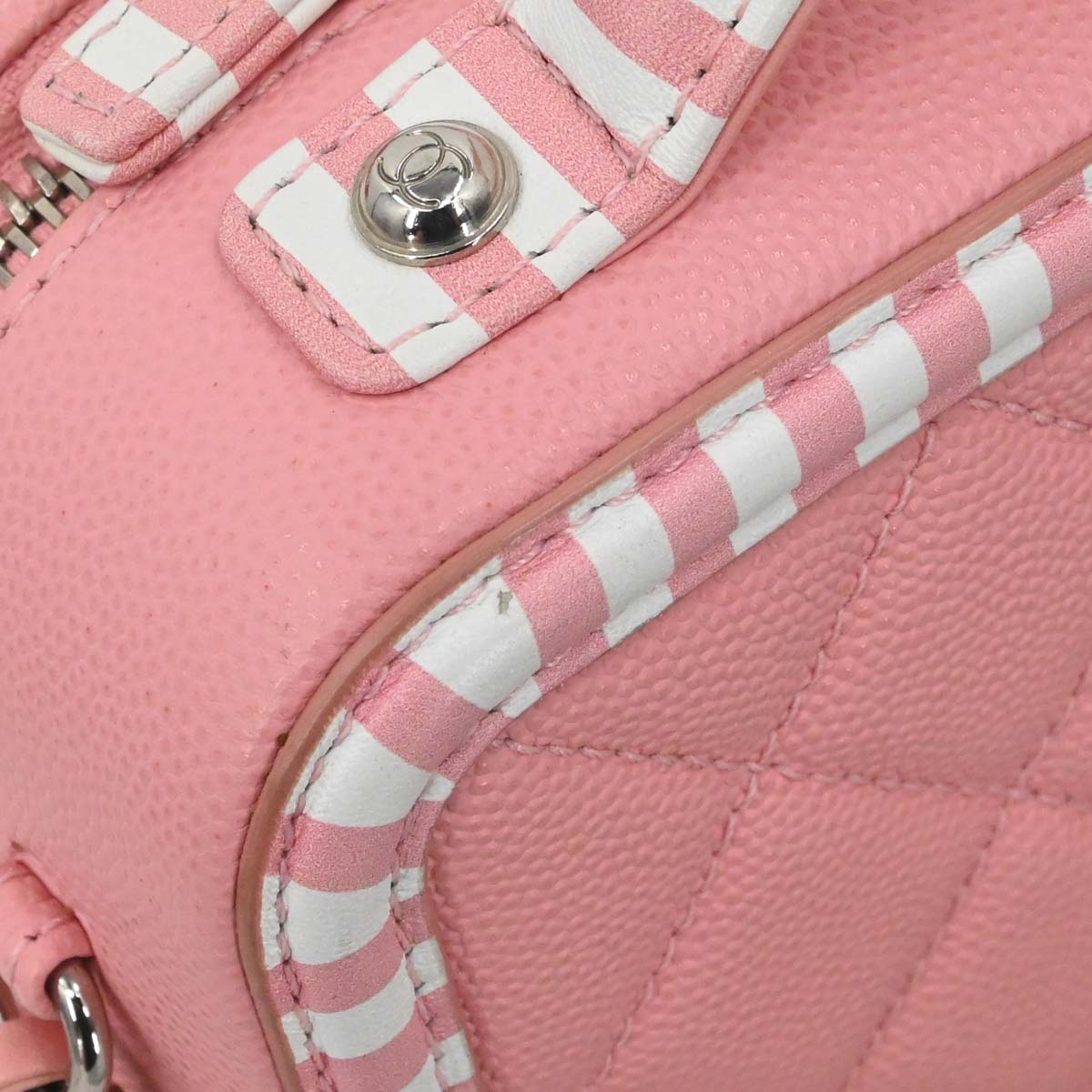 Chanel 2019 Pink Caviar Skin CC Filigree 2way Shoulder Vanity Handbag