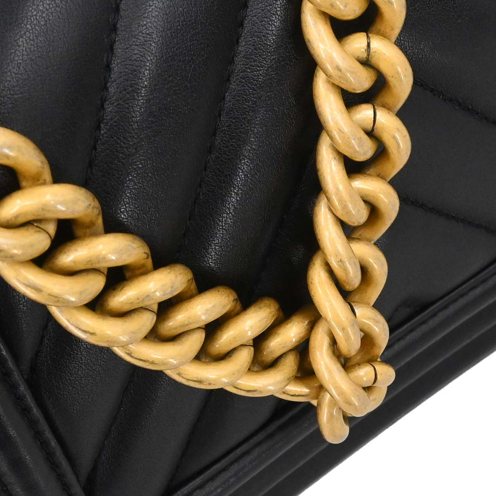Boy Chanel 2018 Black Lambskin Chevron Small Chain Shoulder Bag