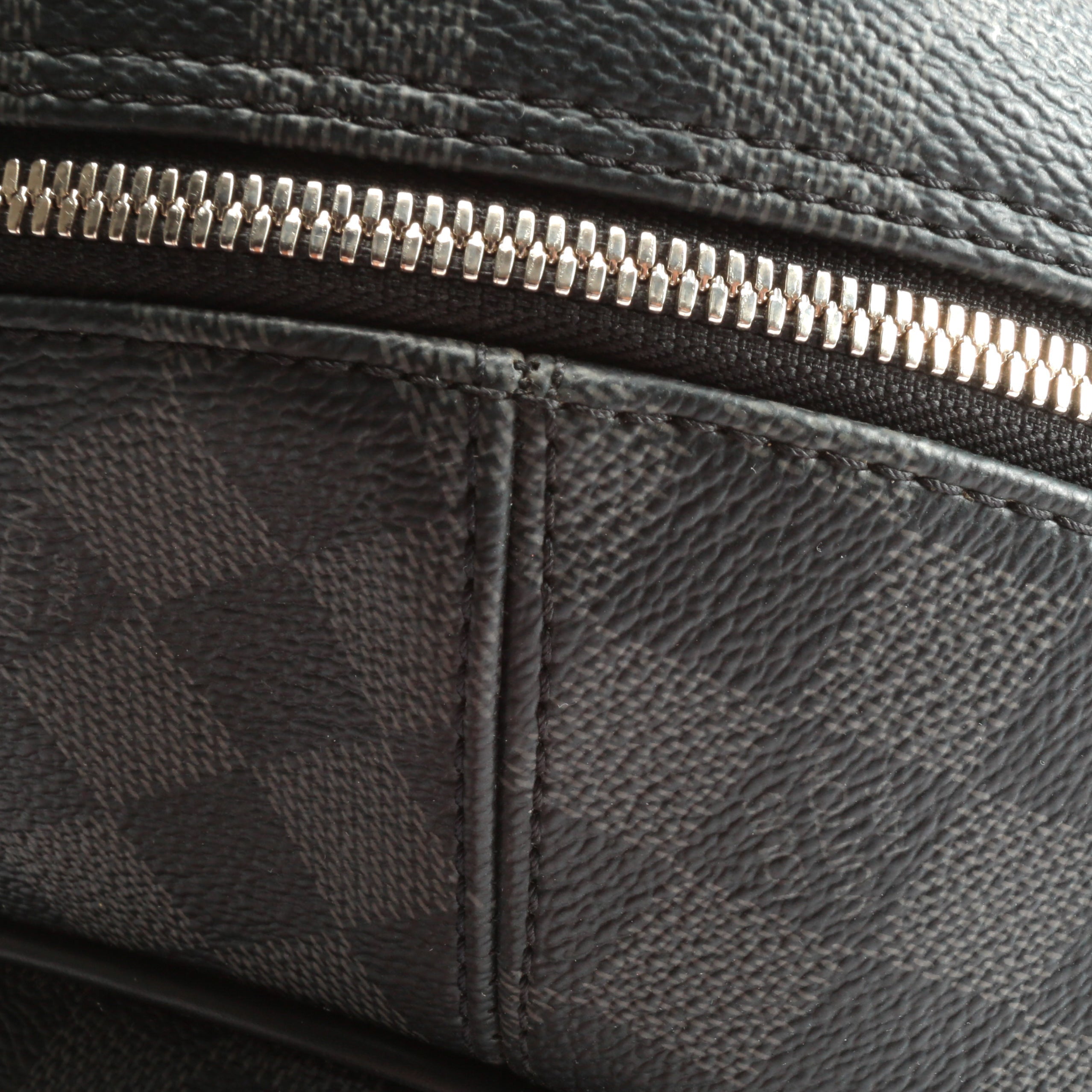 LOUIS VUITTON Michael Nv2 Backpack Damier Graphite