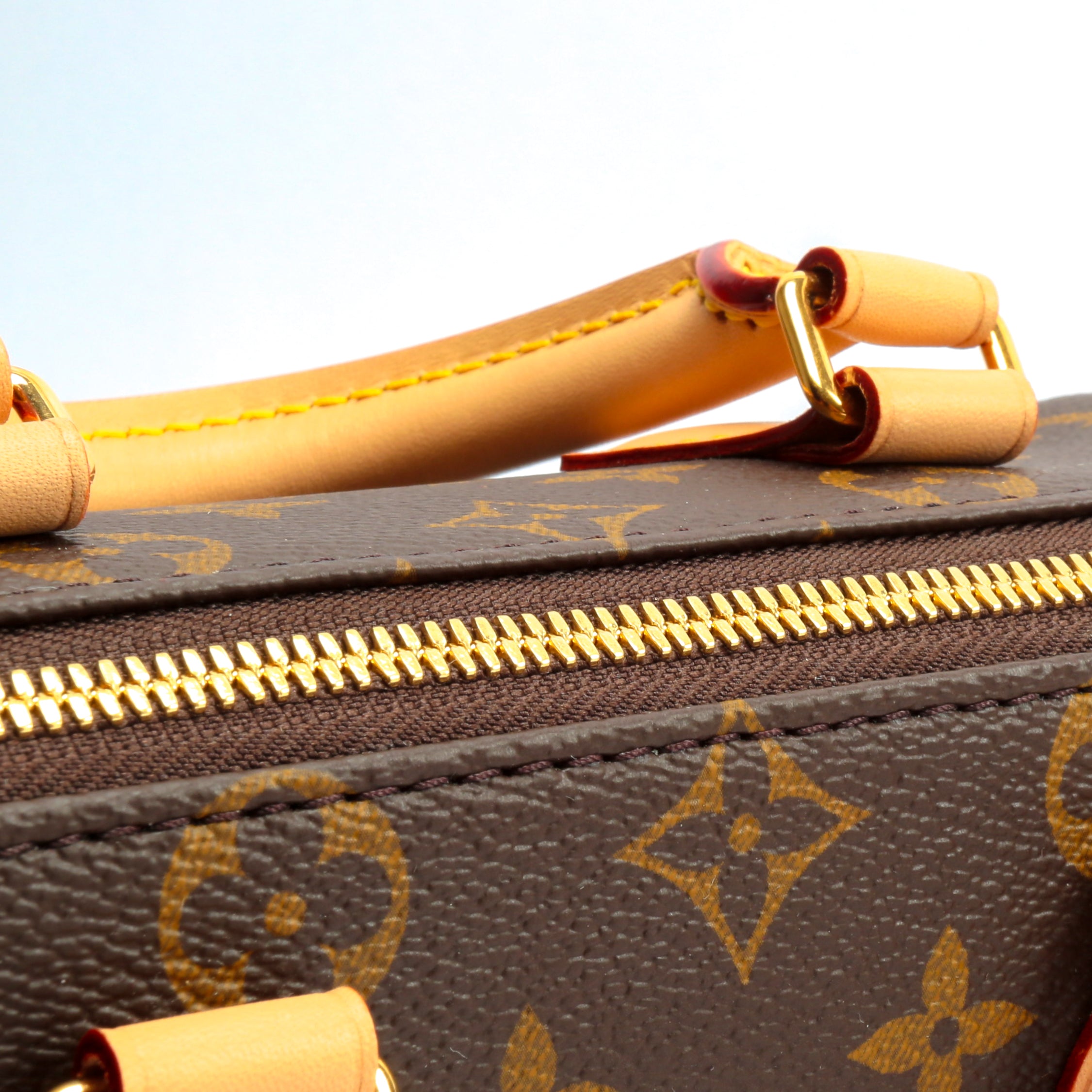 LOUIS VUITTON Monogram Speedy Bandouliere 20