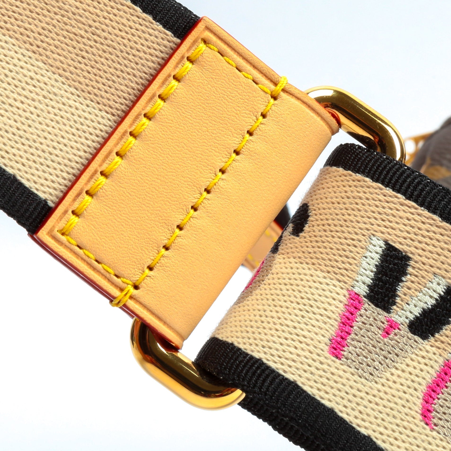 LOUIS VUITTON Monogram Speedy Bandouliere 20