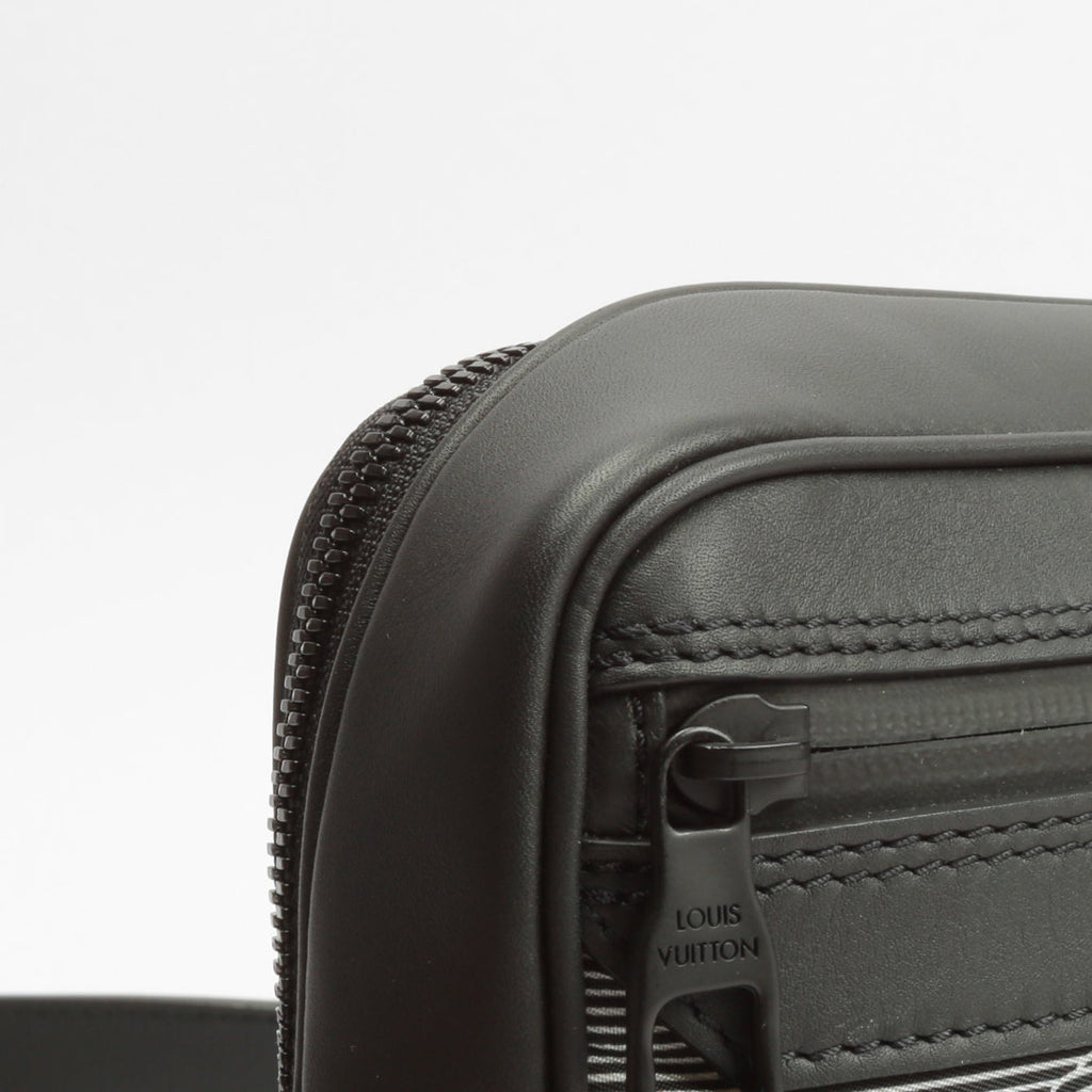 LOUIS VUITTON Limited Edition Expandable 2054 Messenger Bag