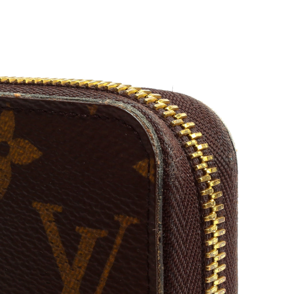 LOUIS VUITTON Zippy Wallet Monogram - OUTLET FINAL SALE