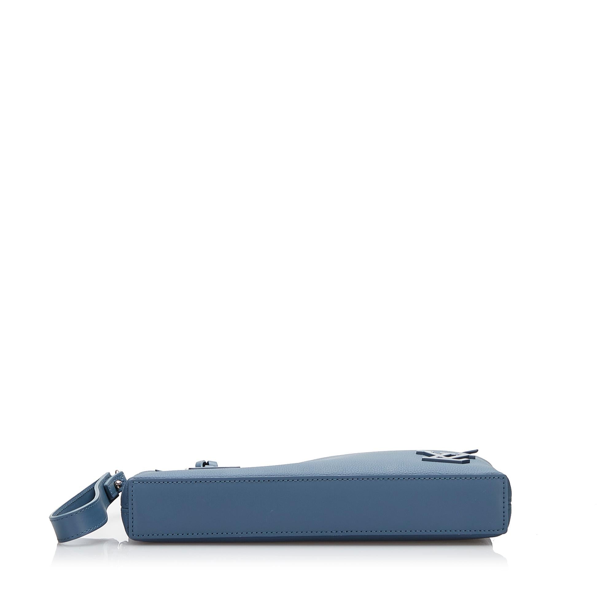 Louis Vuitton Aerogram Takeoff Pouch (SHG-LRD3bY)