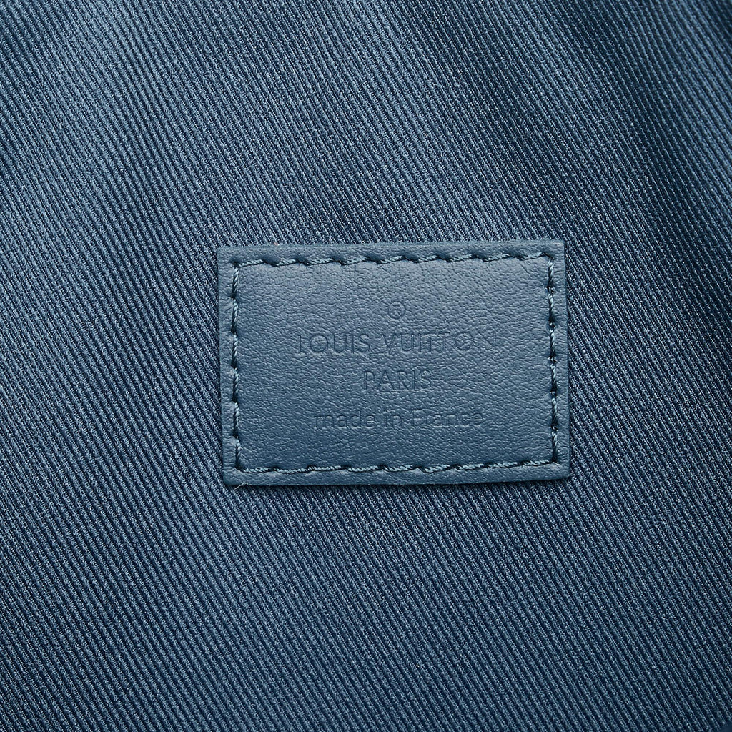 Louis Vuitton Aerogram Takeoff Pouch (SHG-LRD3bY)