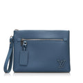 Louis Vuitton Aerogram Takeoff Pouch (SHG-LRD3bY)